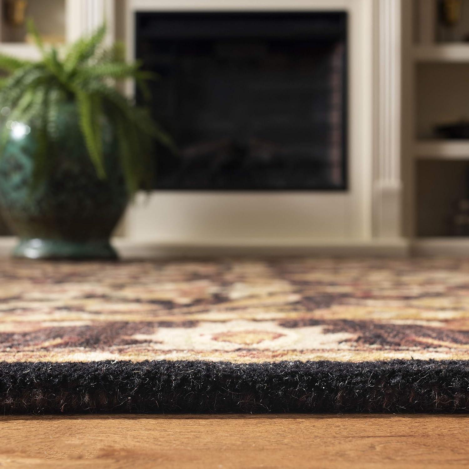 Safavieh Hand Tufted Wool Oriental Rug