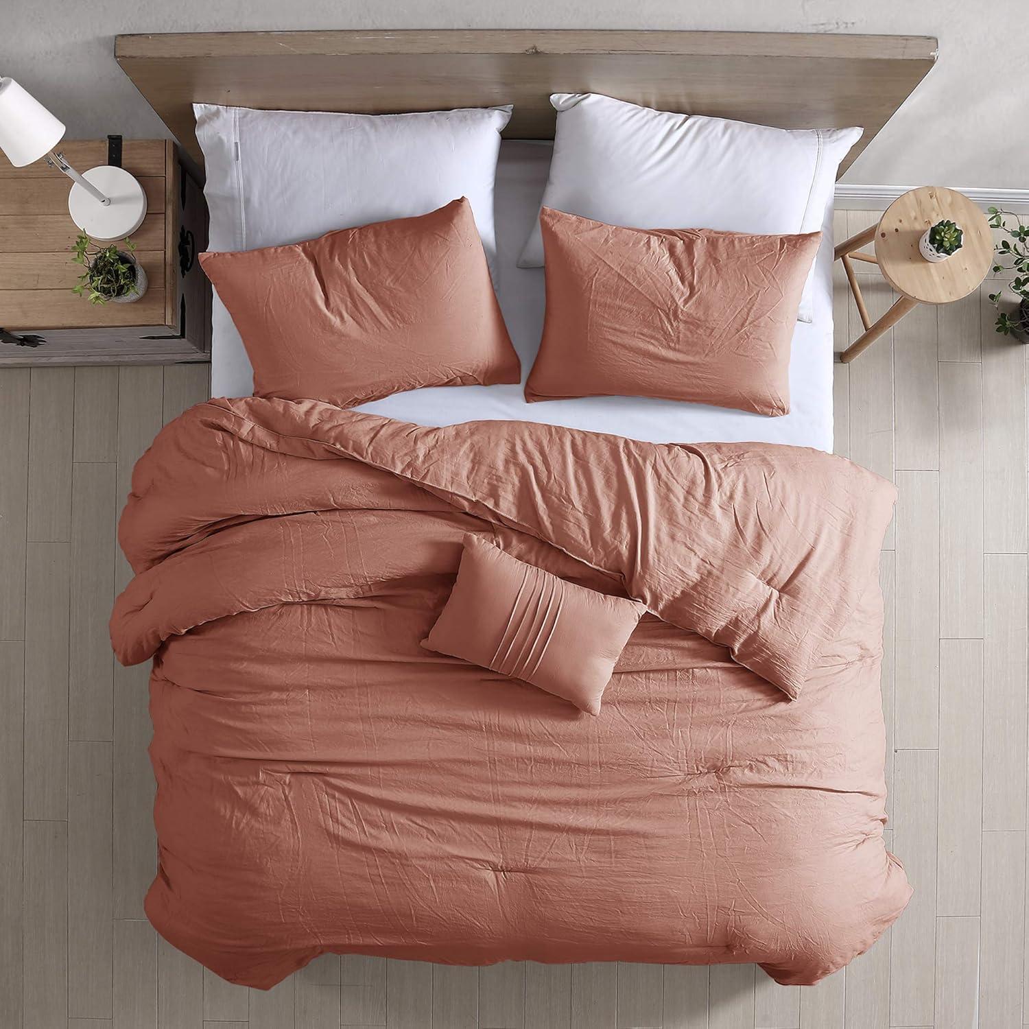 Modern Threads 4-Piece Garment-Washed Comforter Set.