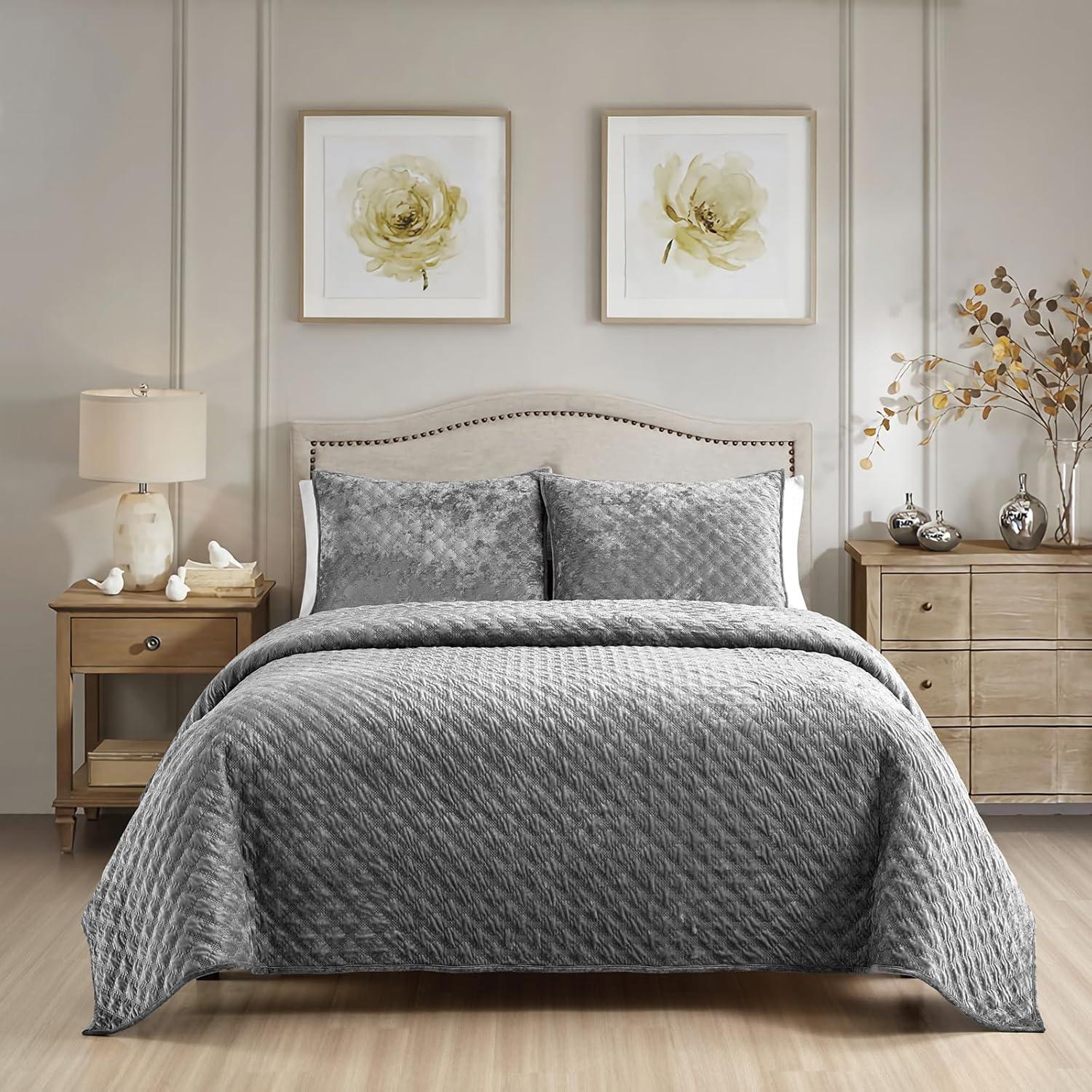Chezmoi Collection Nina 3-Piece Modern Diamond Pattern Solid Velvet Quilt Set