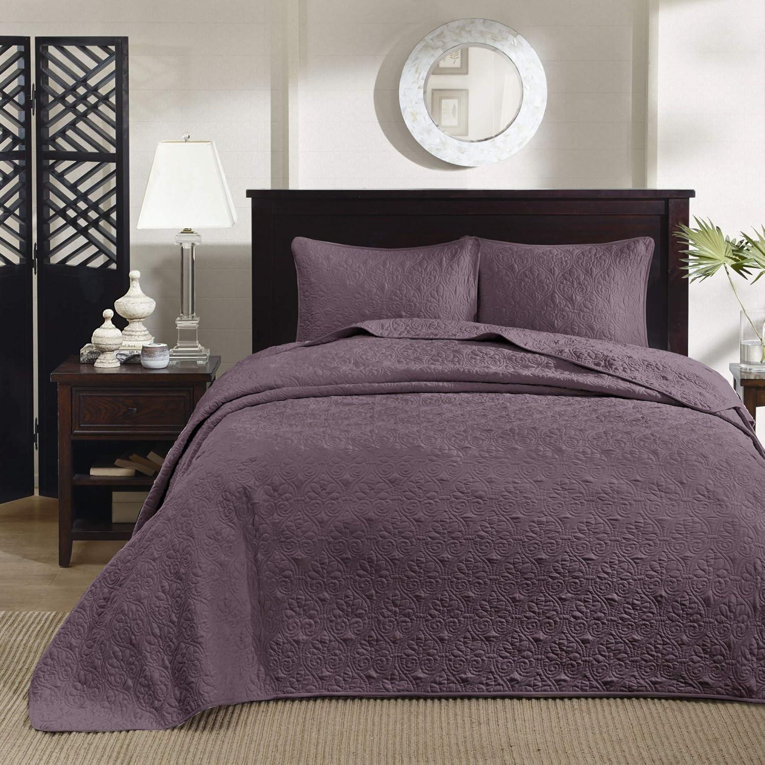 Quebec Reversible Coverlet Set