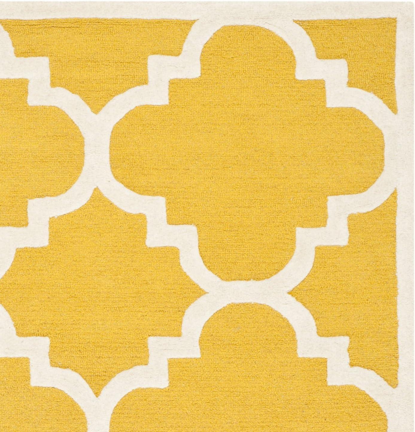 SAFAVIEH Cambridge Justine Geometric Quatrefoil Wool Area Rug, Gold/Ivory, 2' x 3'