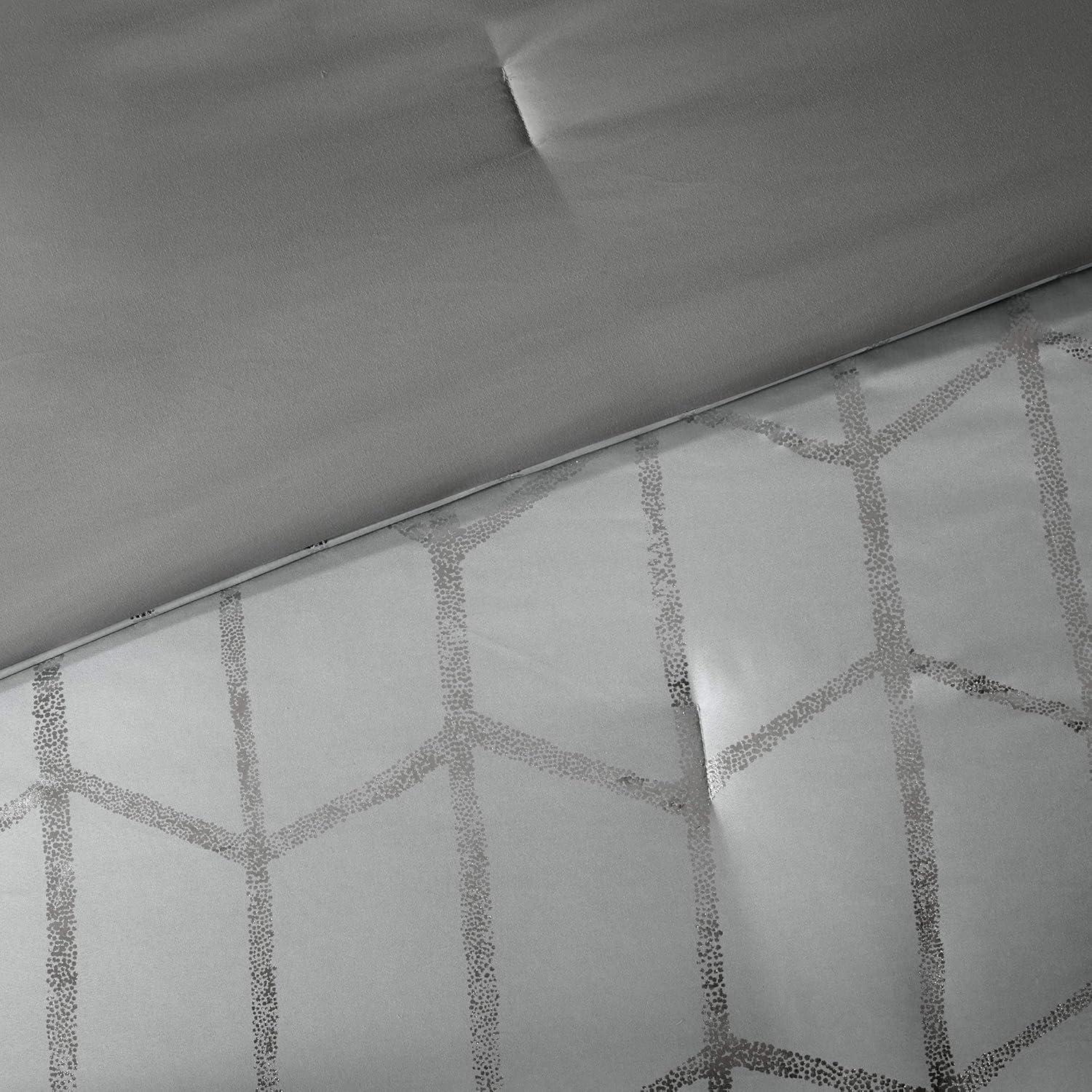 Intelligent Design Raina Metallic Printed Comforter Set