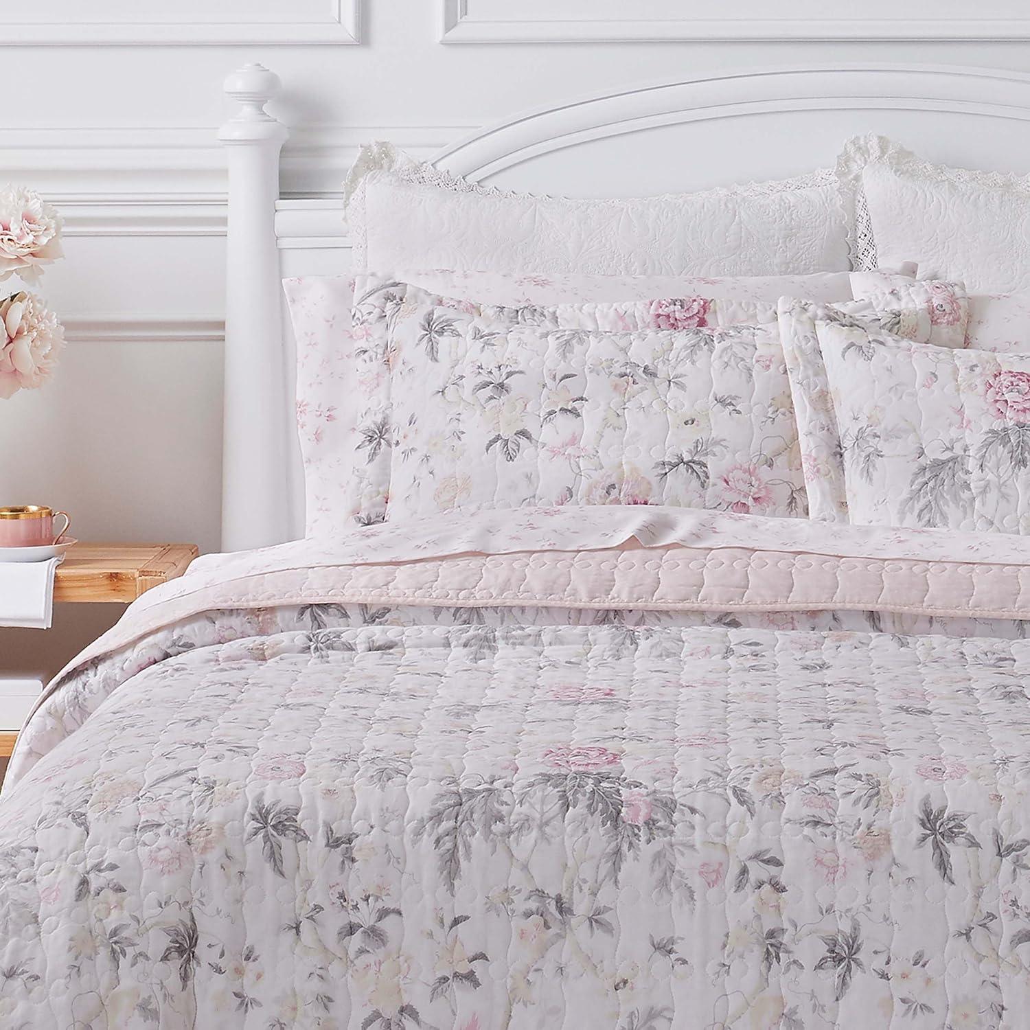 Vintage Cottage Pink & Gray Floral Cotton Quilt Set - Full/Queen