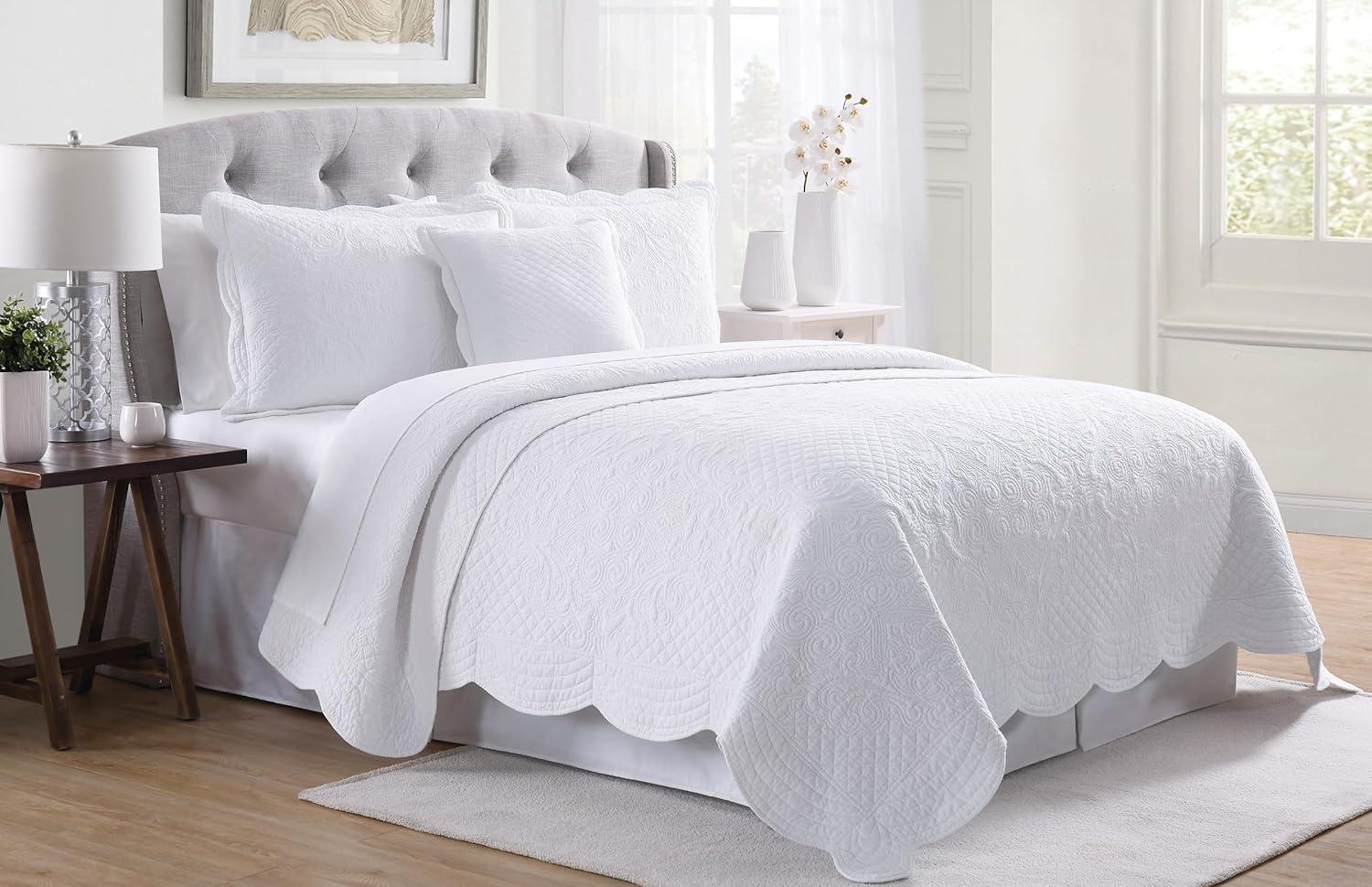 French Tile Scalloped Quilt Set Cotton Standard Quilt Set