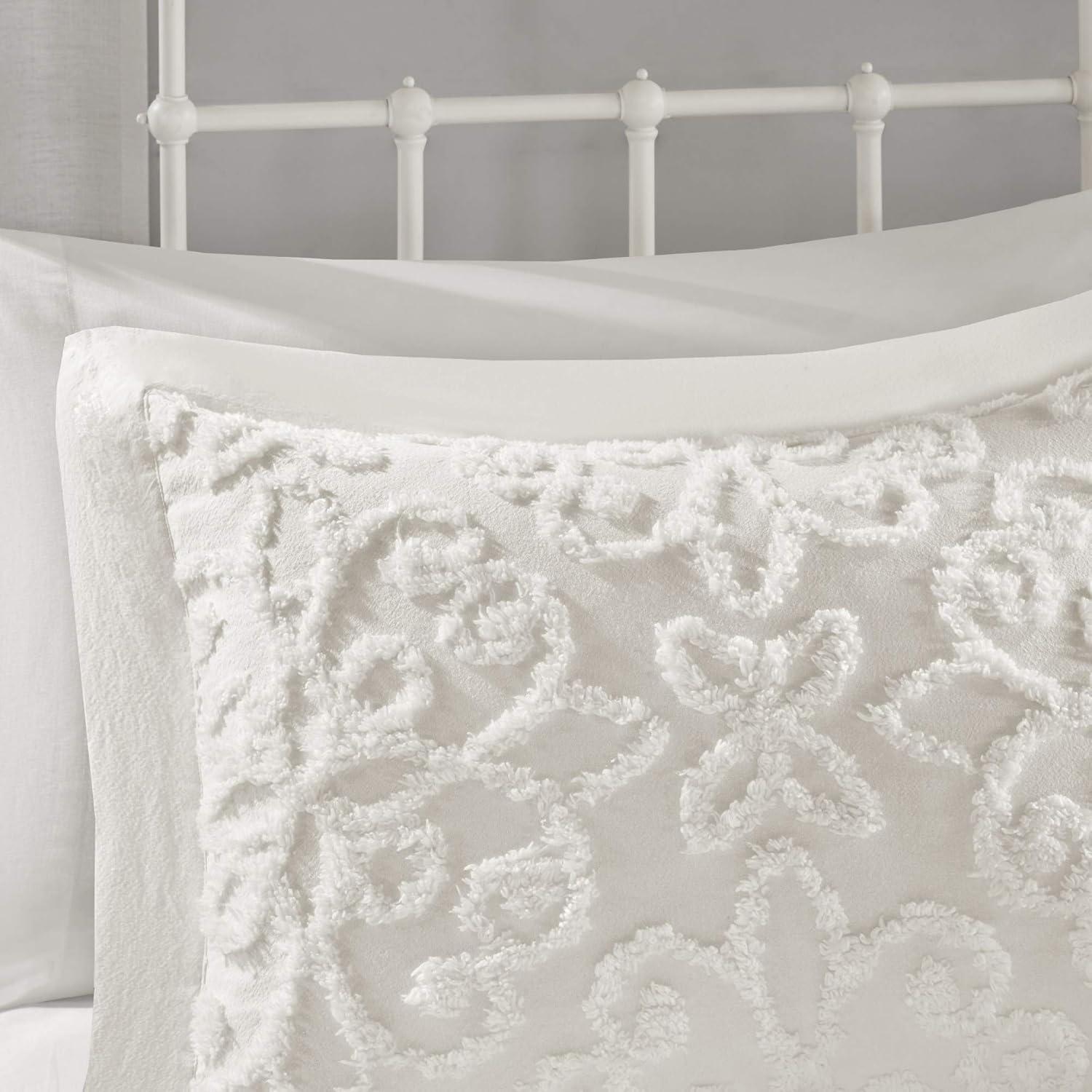 Kelly Clarkson Home Emberly Tufted 100% Cotton Sateen Coverlet Set in Farmhouse Style