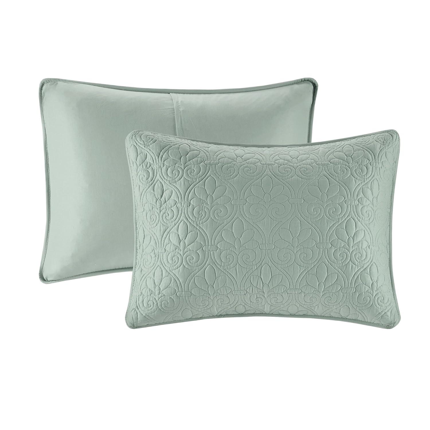 Madison Park Quebec Reversible Quilt Set