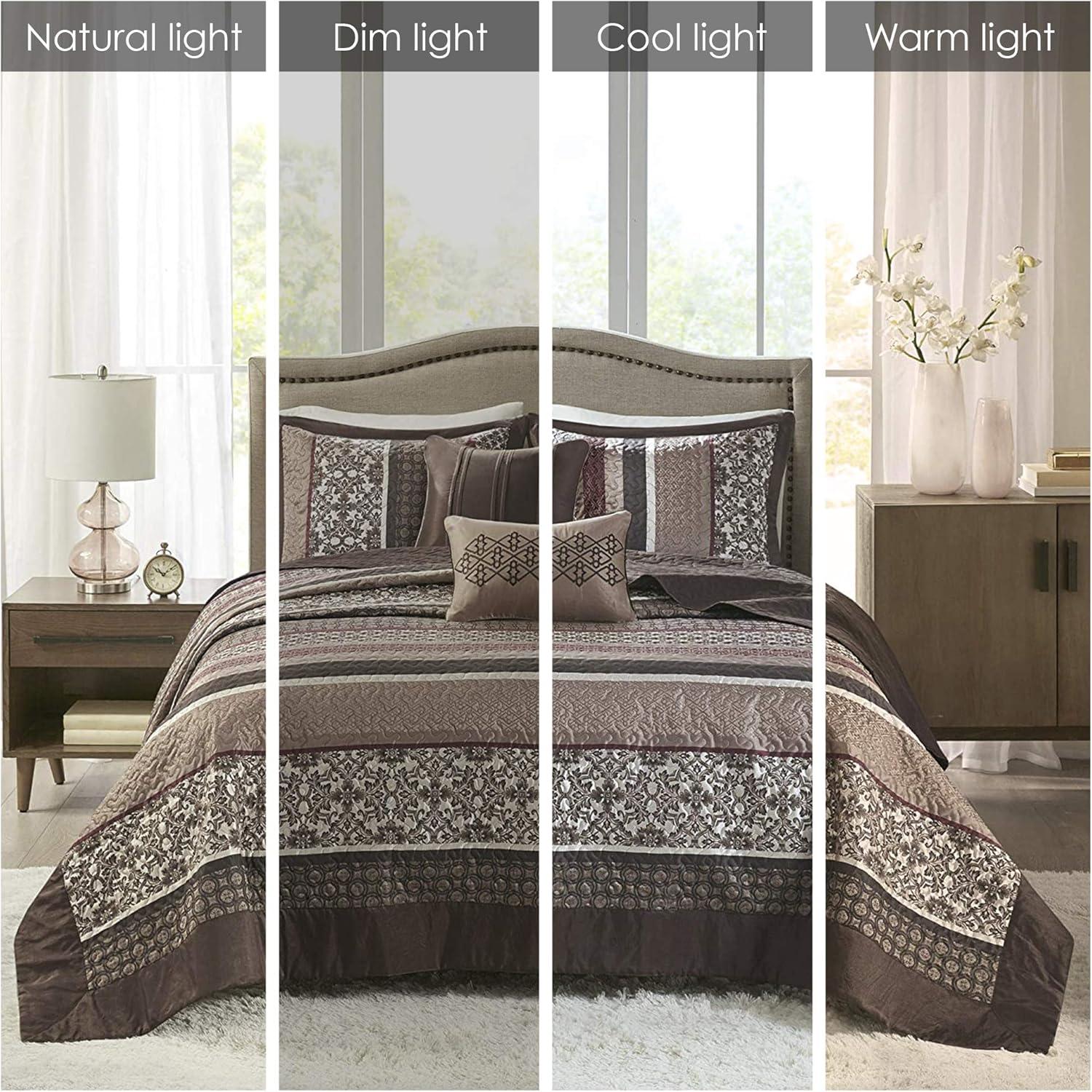 Jacquard Quilt Set with Throw Pillows