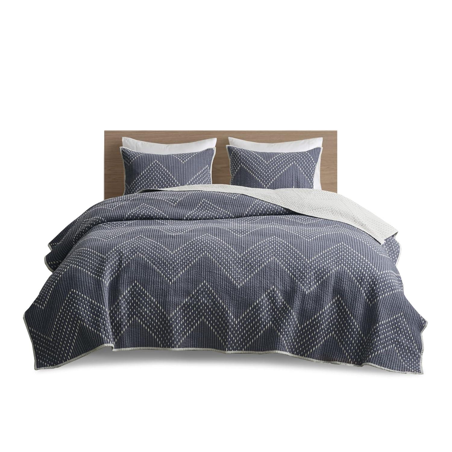 3 Piece Embroidered Cotton Quilt Set