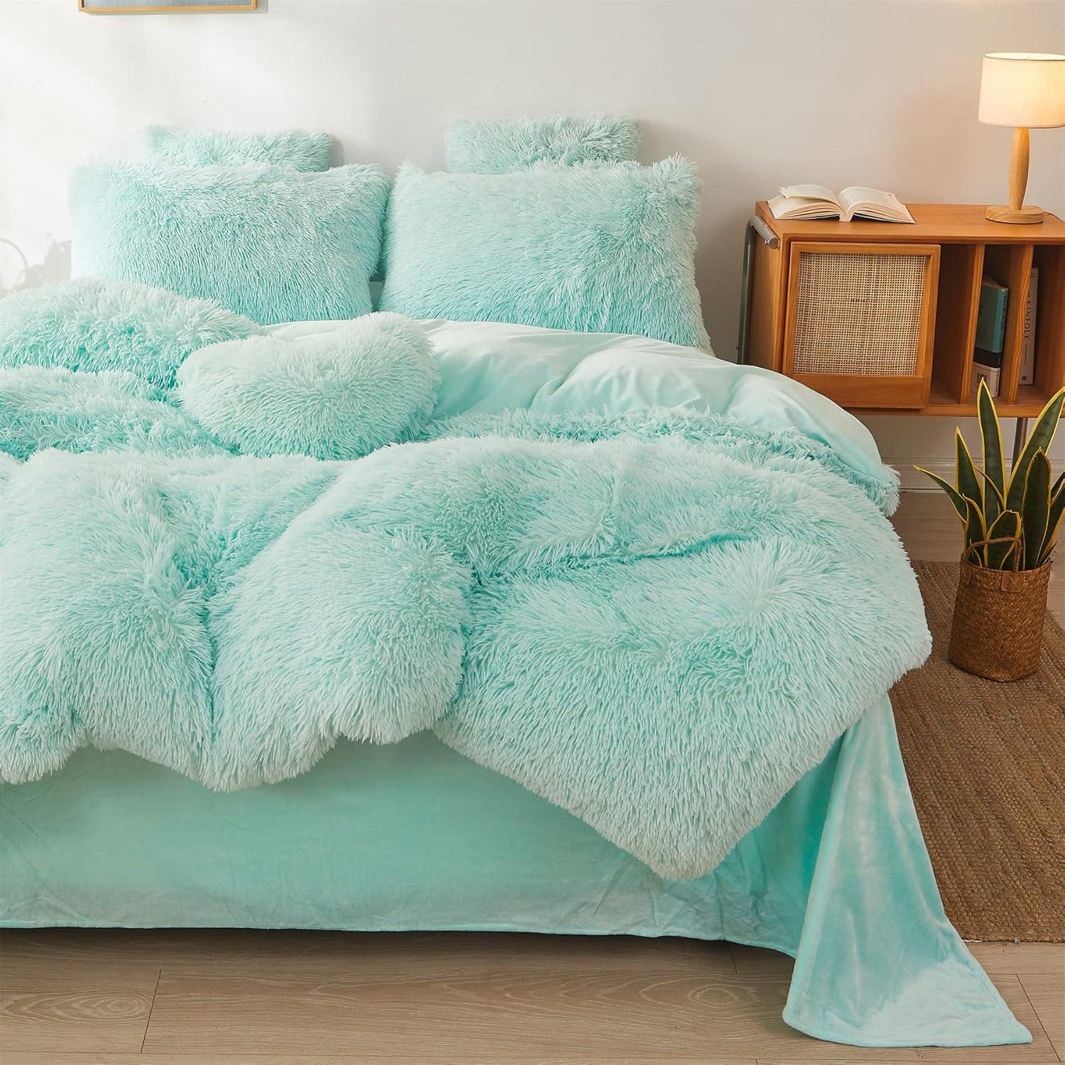 LIFEREVO 3 Pieces Luxury Plush Shaggy Faux Fur Duvet Cover Set(1 Fluffy Fuzzy Comforter Cover + 2 Pompoms Fringe Quilted Pillow Shams) Furry Bed Set, Zipper Closure, Queen Size, Dark Green