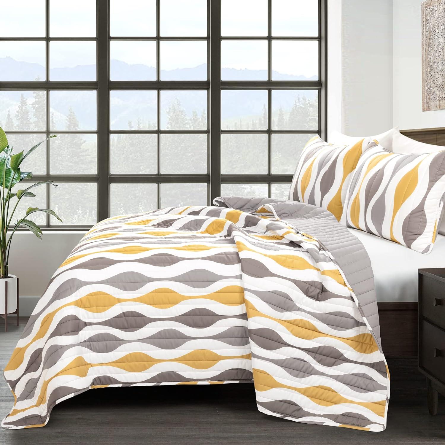 Mid Century Geo Microfiber 3 Piece Quilt Set