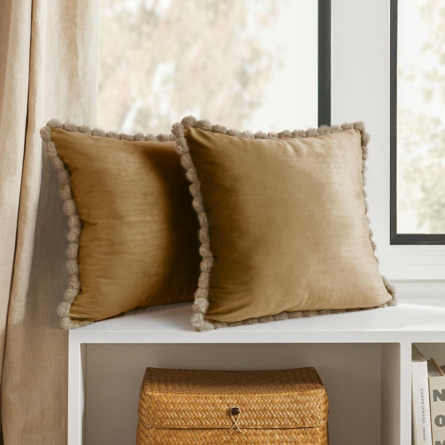 Deconovo Deconovo Pom-poms Velvet Reversible Pillow Cover (Set of 2)