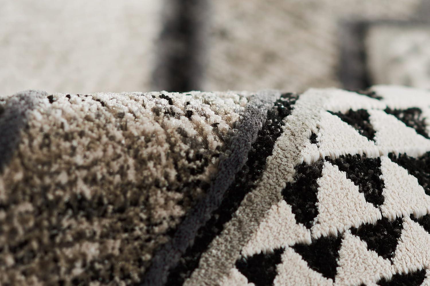 Momeni 7'10"x9'10" Noho Cooper Machine Loomed Area Rug Ivory: Geometric Pattern, Low Pile, Indoor Use, Polyester