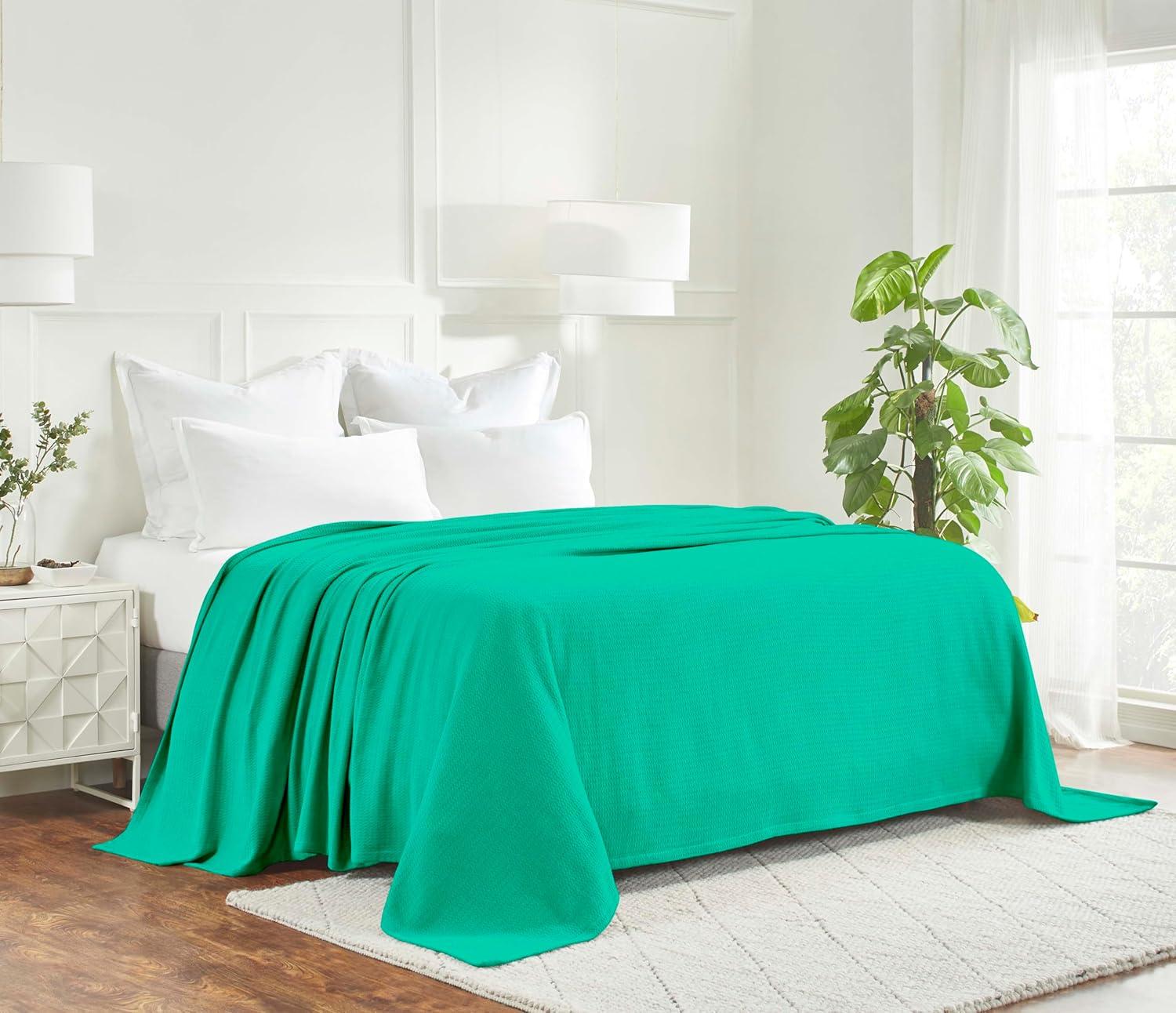 Superior Waffle Weave Honeycomb Knit Soft Textured All-Season Cotton Blanket