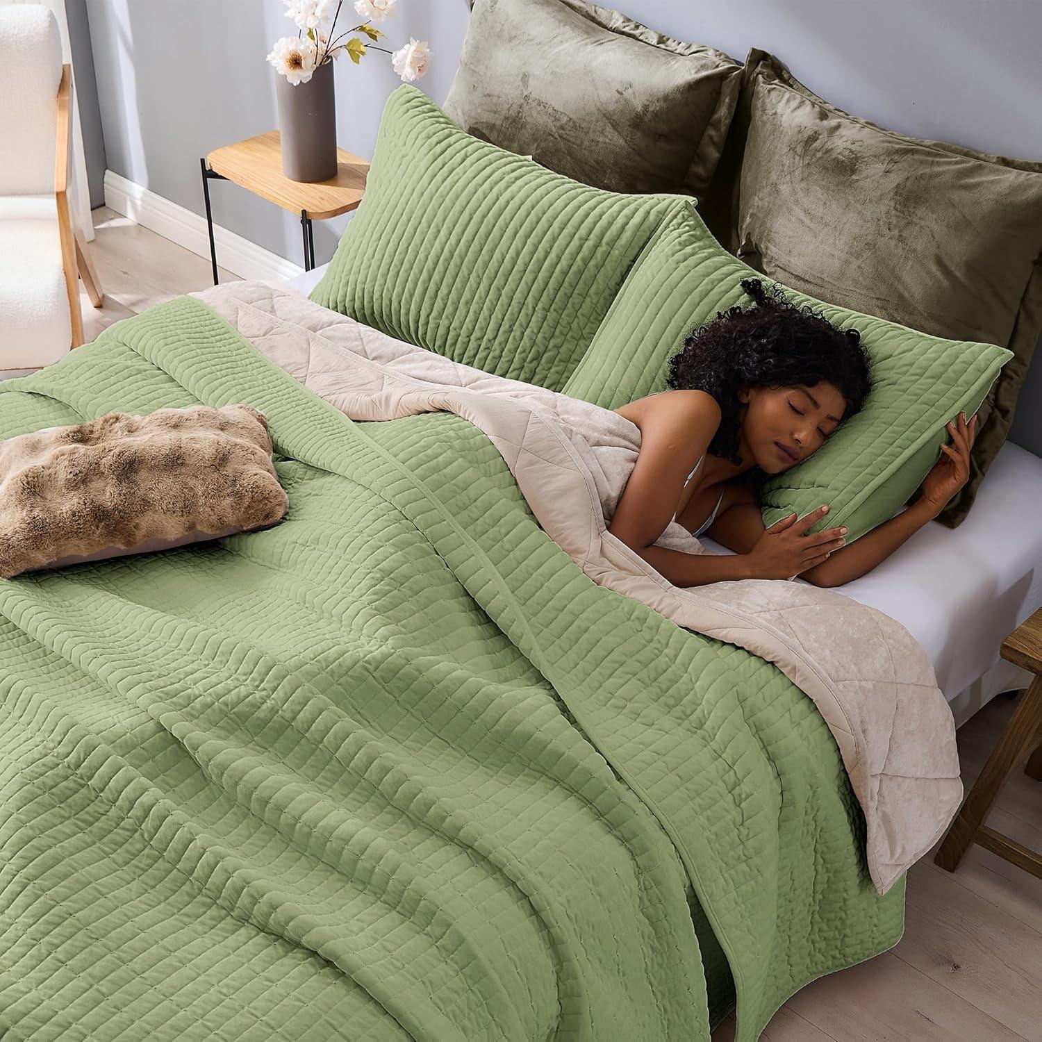 Wonderful Textile Wonderful Velvet 3-piece reversible quilt set