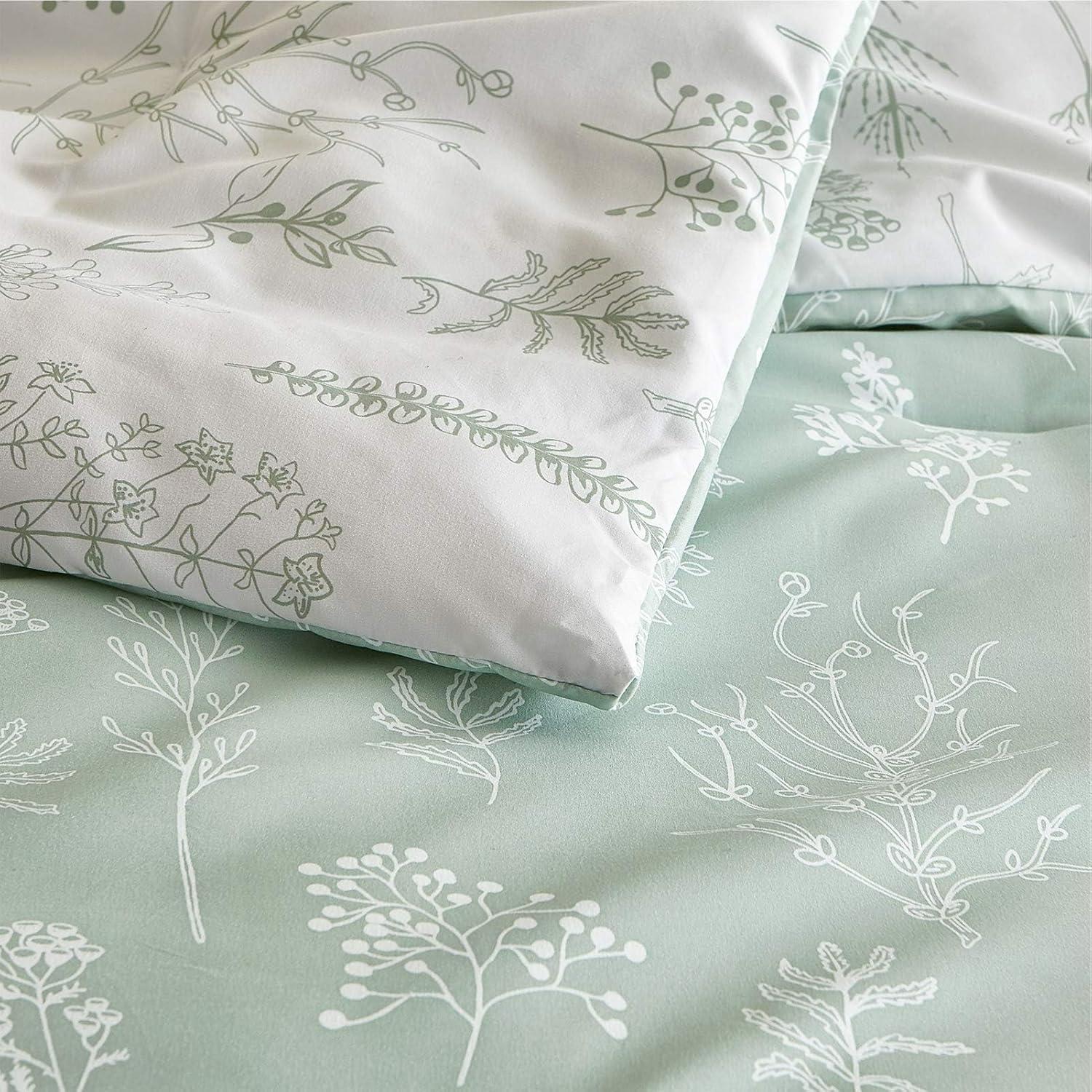 Queen - Sage Green , Cute Floral Beddings, 3 Pieces, 1 Soft Reversible Botanical Flowers