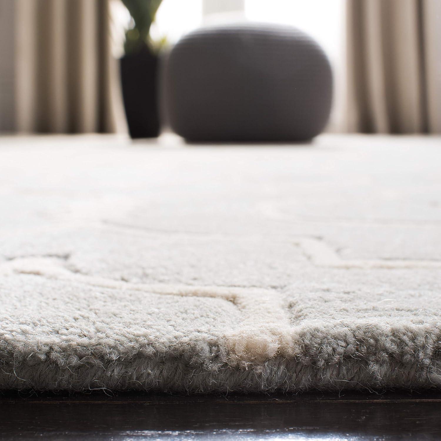 SAFAVIEH Chatham Xanthia Geometric Wool Area Rug, Grey/Ivory, 4' x 6'