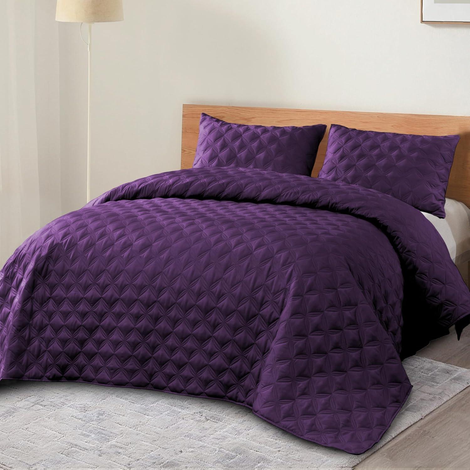 Exclusivo Mezcla Queen Quilt Bedding Set, Lightweight Soft Purple Queen Bedspreads Coverlets with Geometric Stitched Pattern