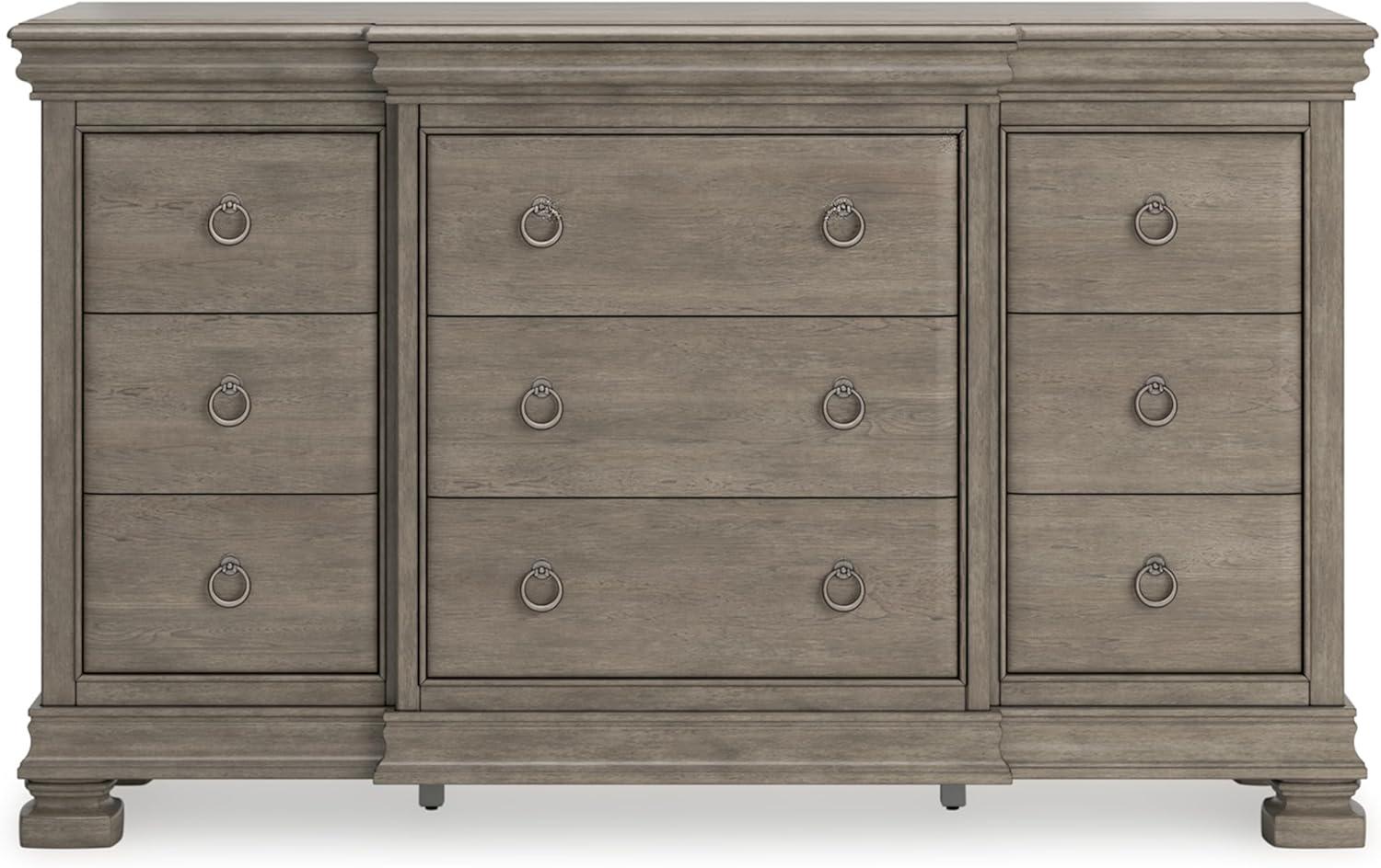 Light Gray Traditional Dresser with Dovetail Drawers