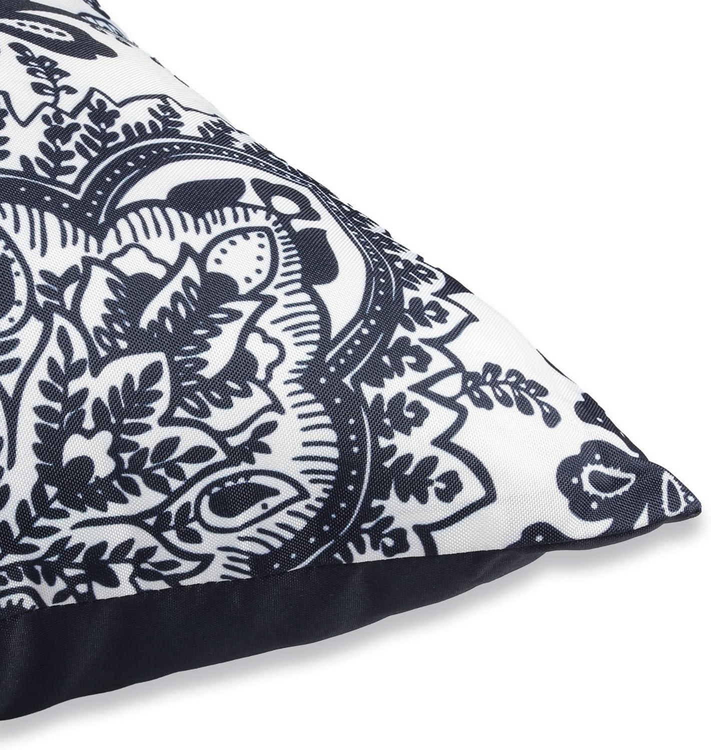 Vera Bradley Vera Bradley Island Outdoor Square Pillow Cover & Insert (Set of 2)
