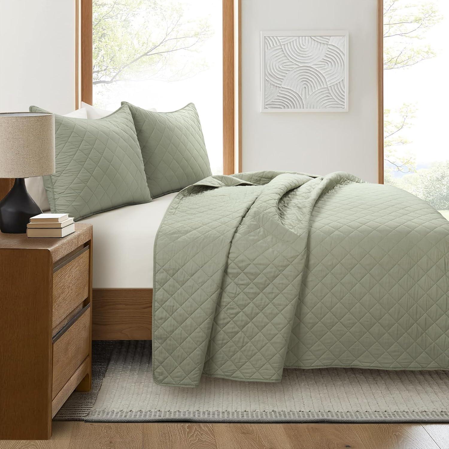 Ava Diamond Standard Cotton Modern & Contemporary Quilt Set