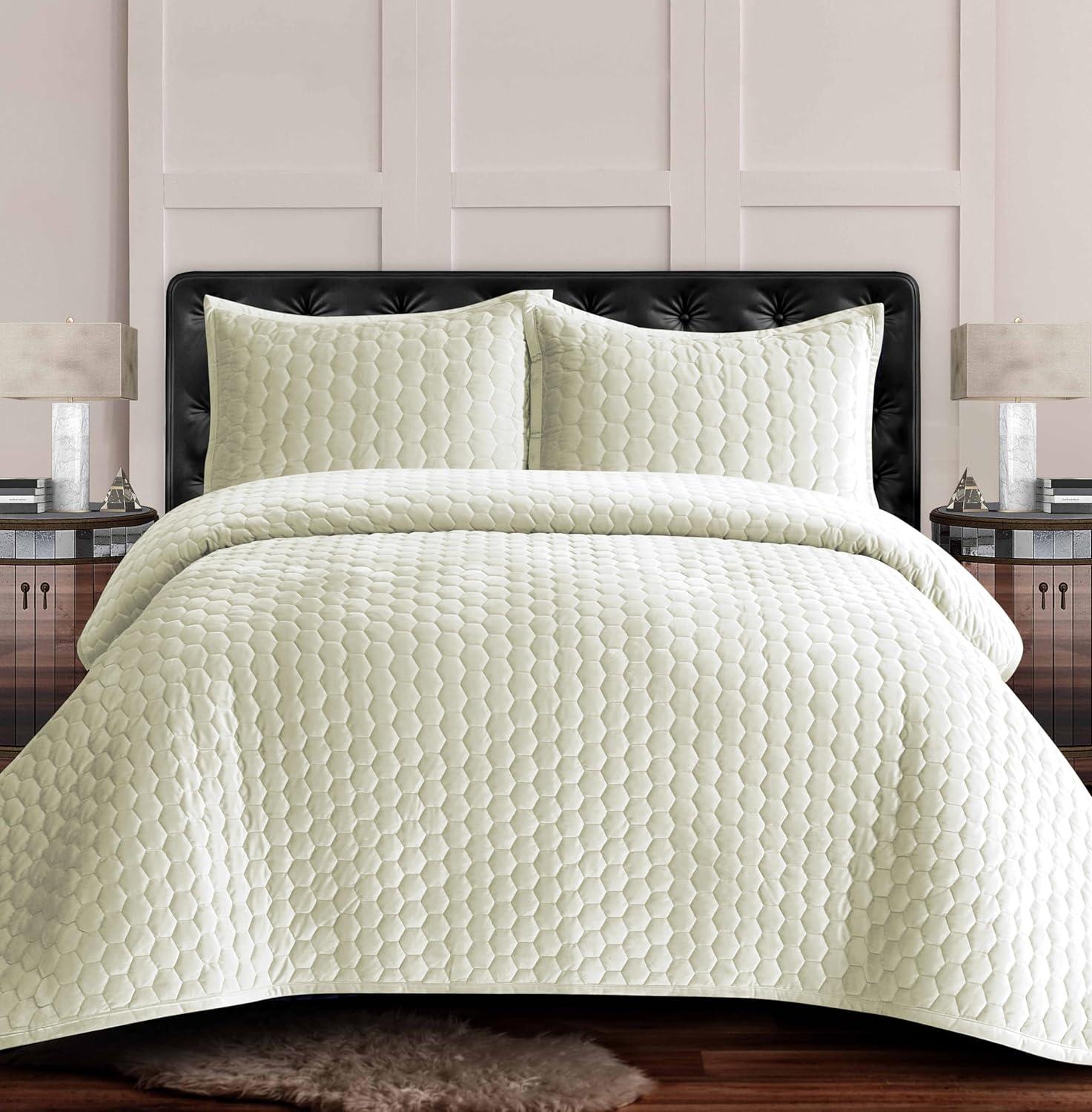 Tribeca Living Lugano Velvet Quilt Set