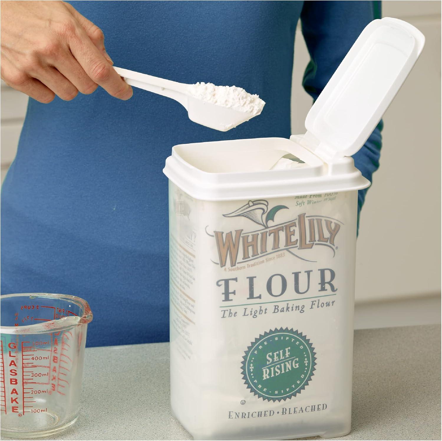 Buddeez Flour and Sugar Container - 3.75 Quart All Purpose Kitchen Organization and Storage Unit, Large Food Storage Container For Kitchen and Organizing Your Pantry (with Scoop)