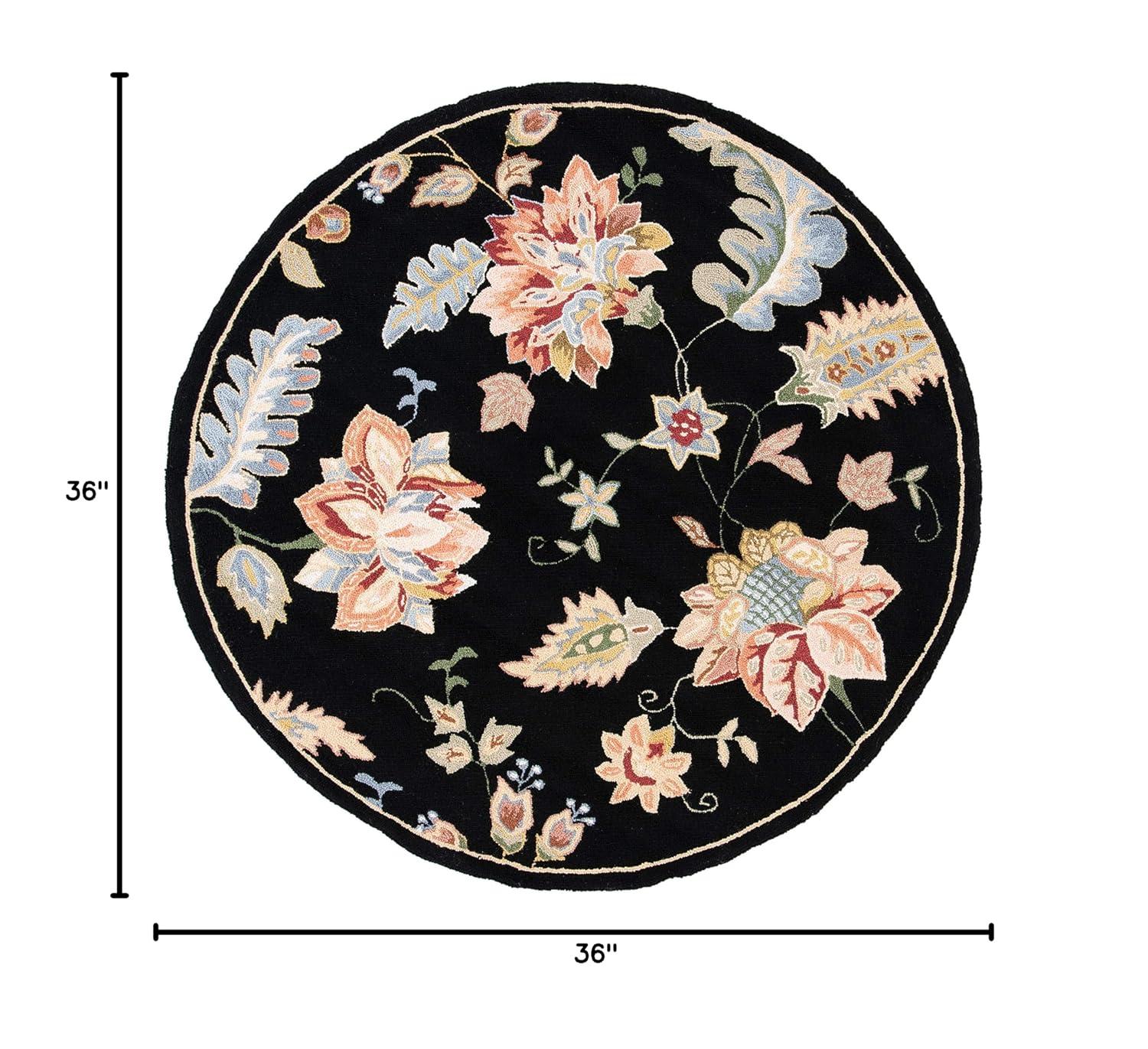 Safavieh Hand Hooked Wool Floral Rug