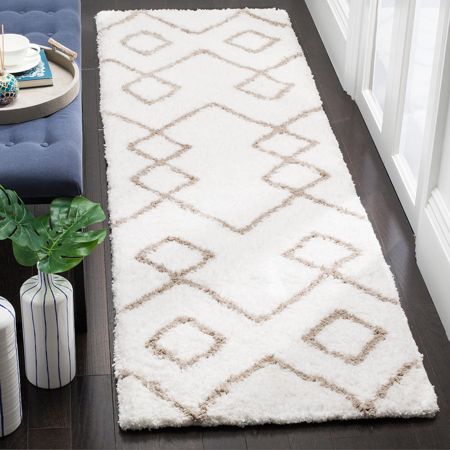 Ivory and Silver 6' x 9' Hand-Tufted Shag Rug