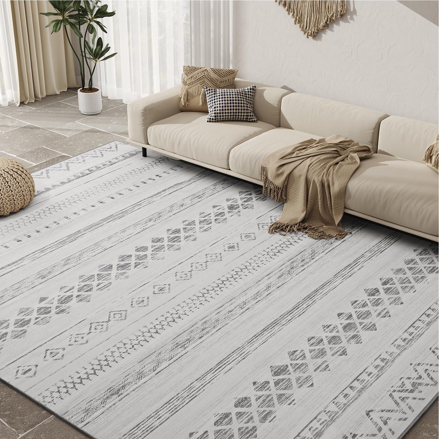 Gray Geometric Bohemian 5' x 7' Washable Area Rug