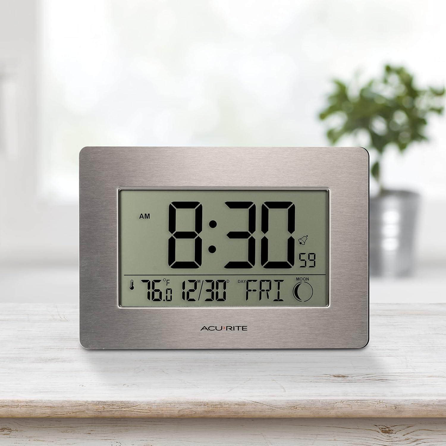 Chaney Wireless Customizable Clock