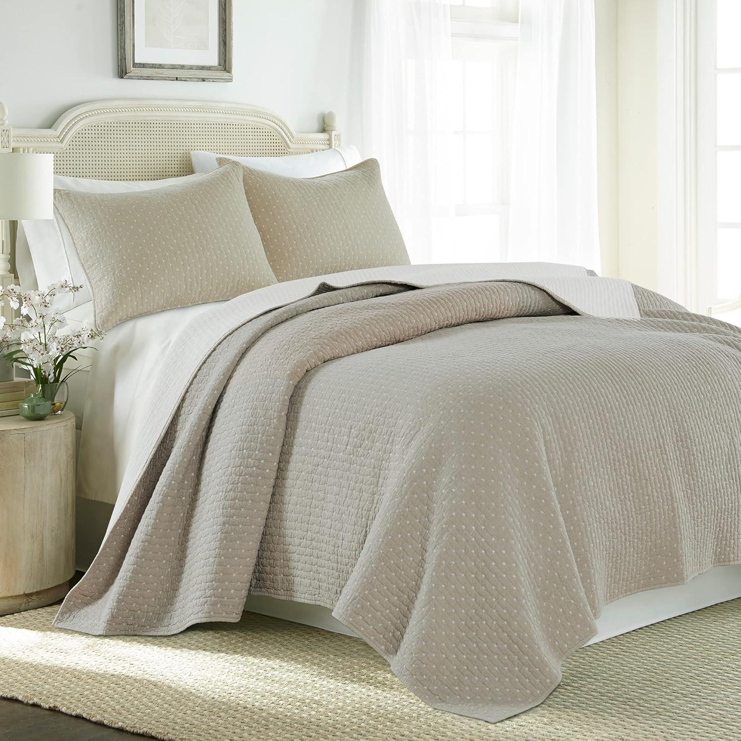 Cross Stitch Taupe Full/Queen Quilt Set