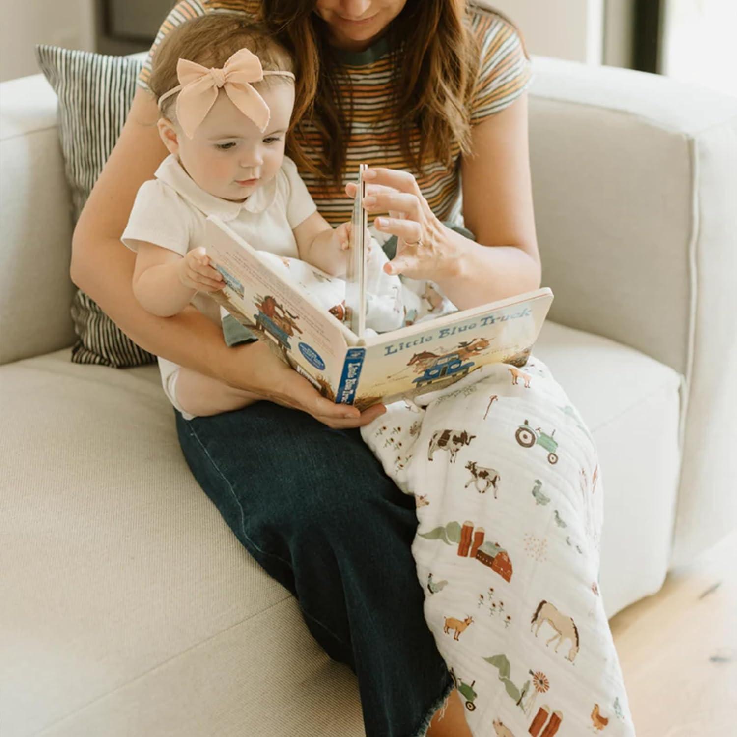 Farmyard Print White Cotton Baby Quilt