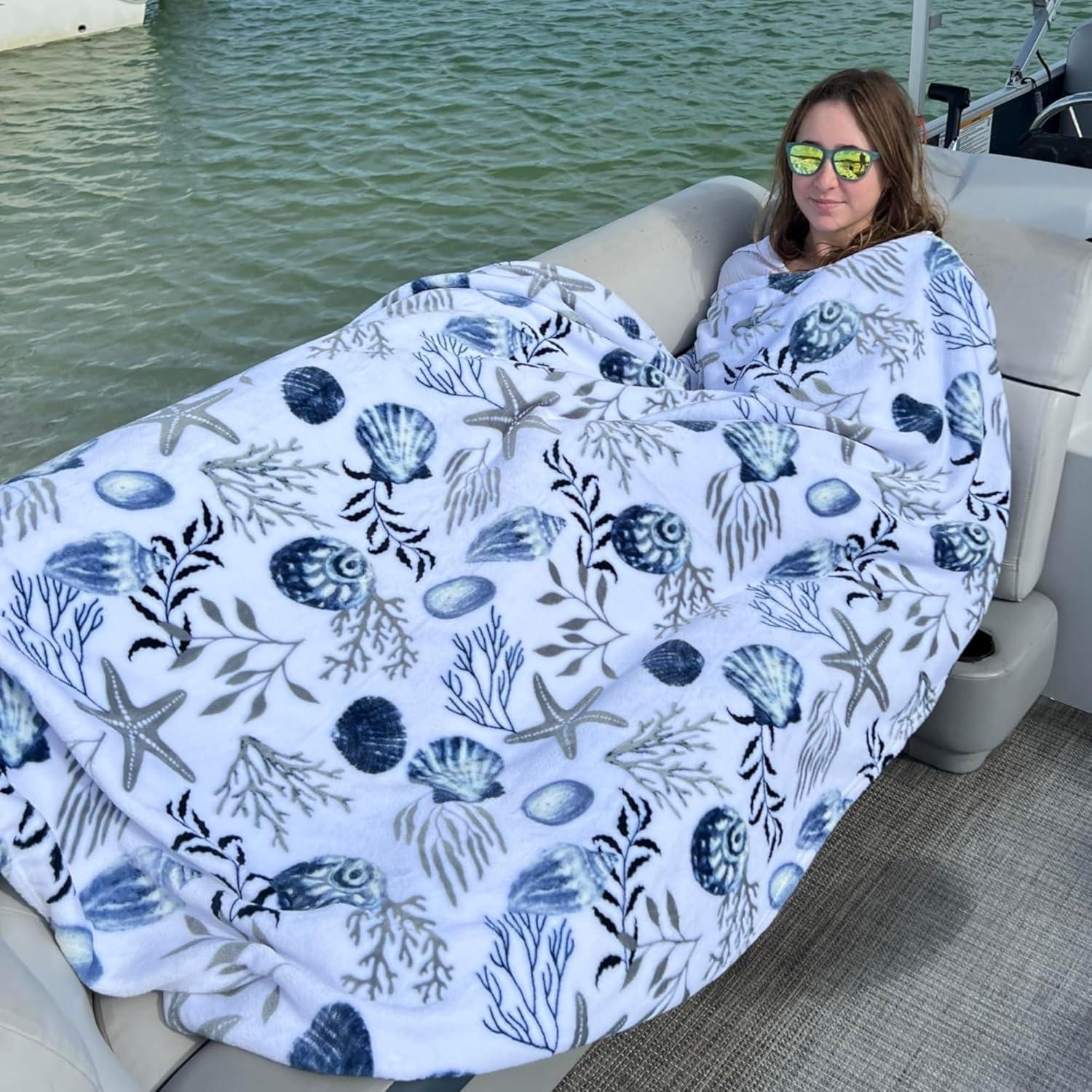 Coastal Ocean Life Fleece Throw Blanket with Shells and Starfish