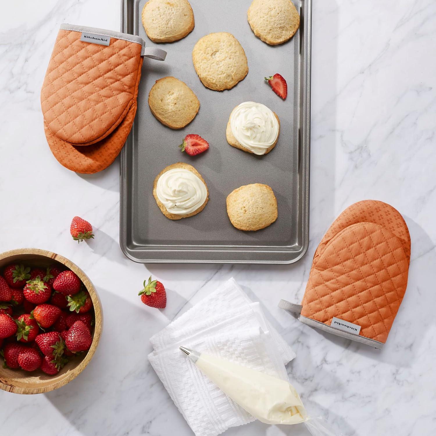 KitchenAid® KitchenAid Asteroid Solid Textured Mini Oven Mitt (Set of 2)