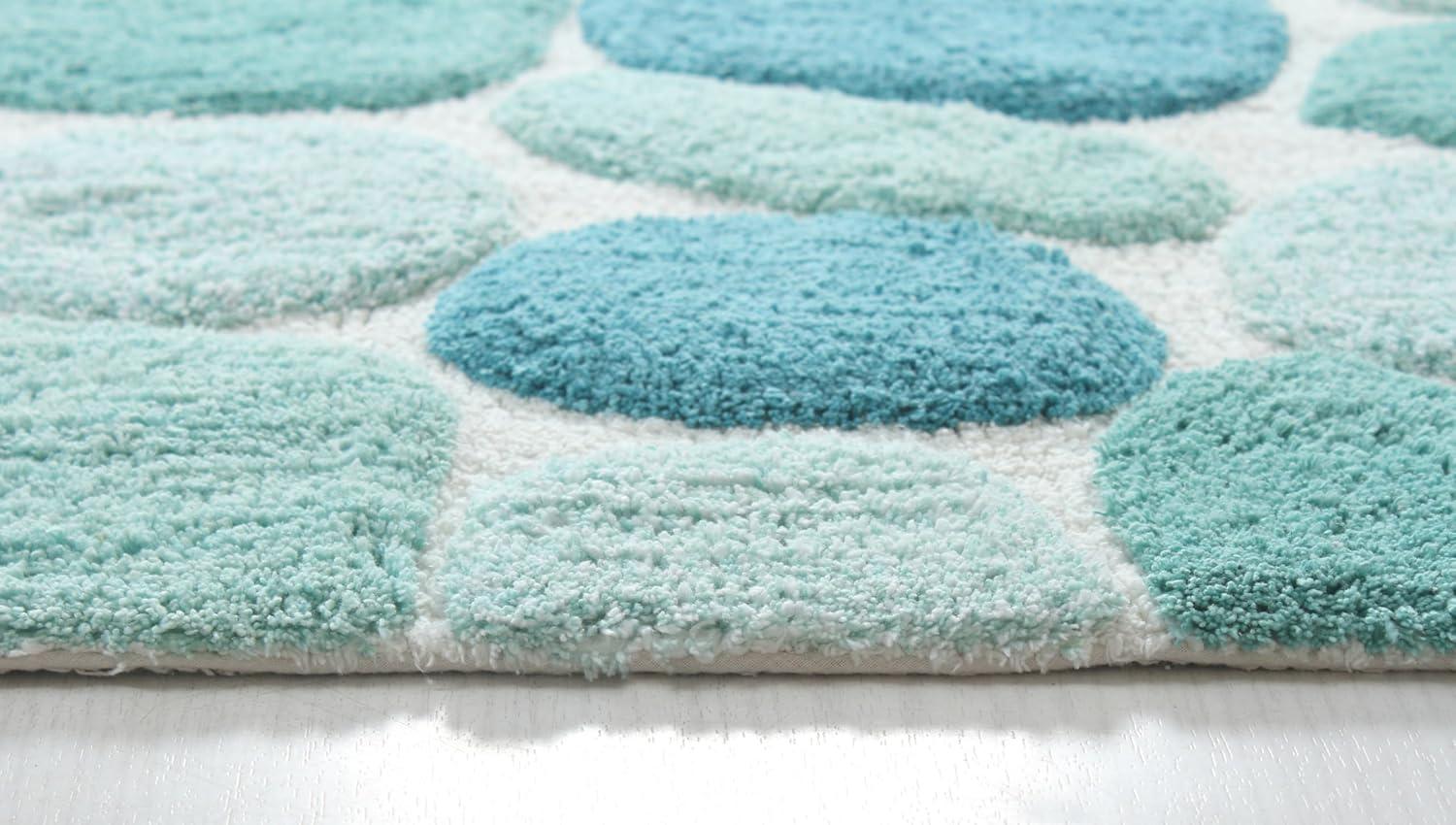 Chesapeake Pebbles 2 pc Arctic Blue Bath Rug Set (20"x32" & 20"x32")