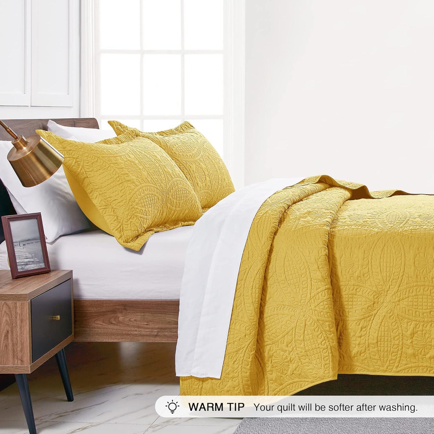 Yellow Coin Pattern Twin Microfiber Quilt Set