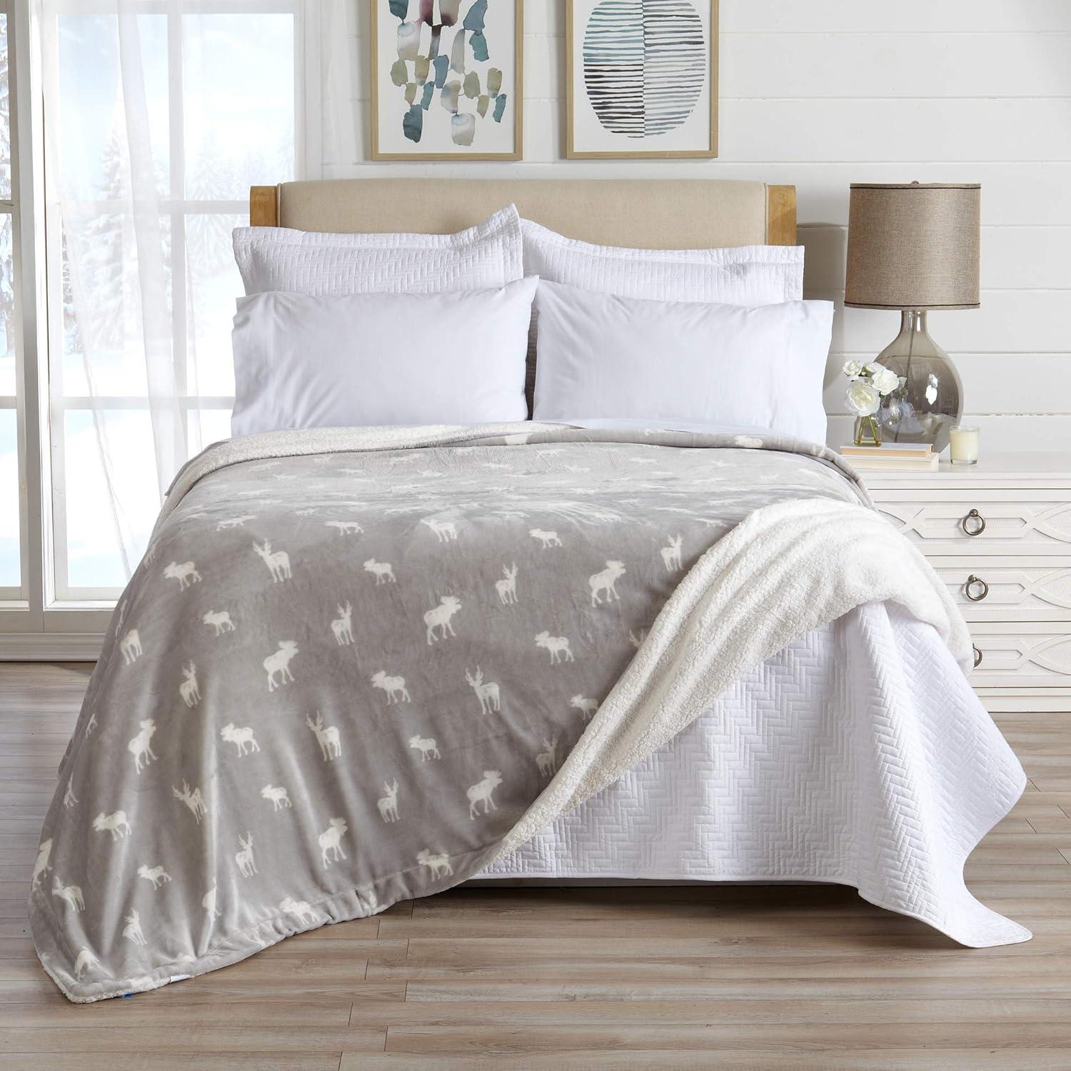 FreshFolds Ultra Soft Plush Sherpa Reversible Blanket