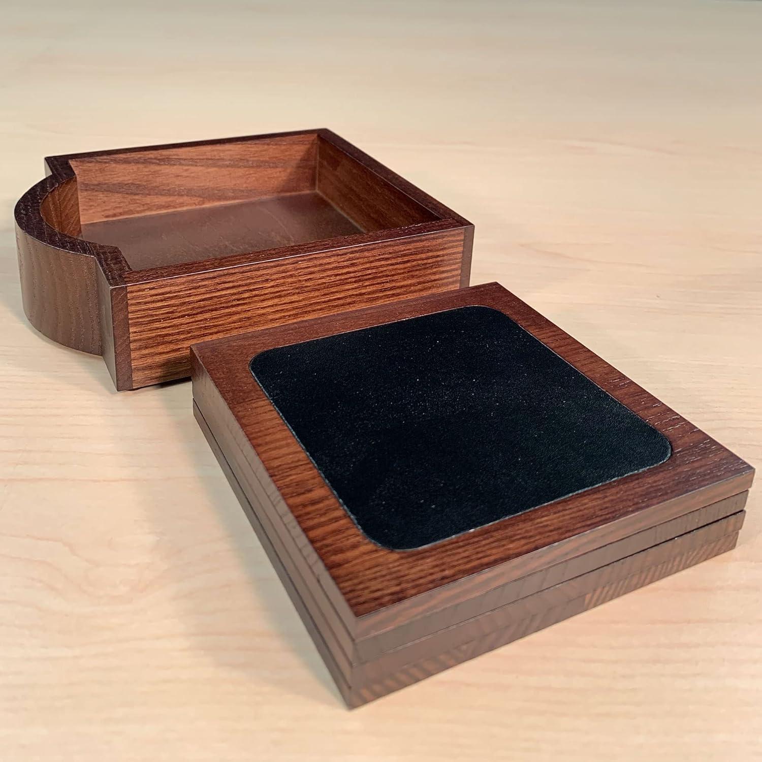 Dacasso Walnut & Leather Coaster Set