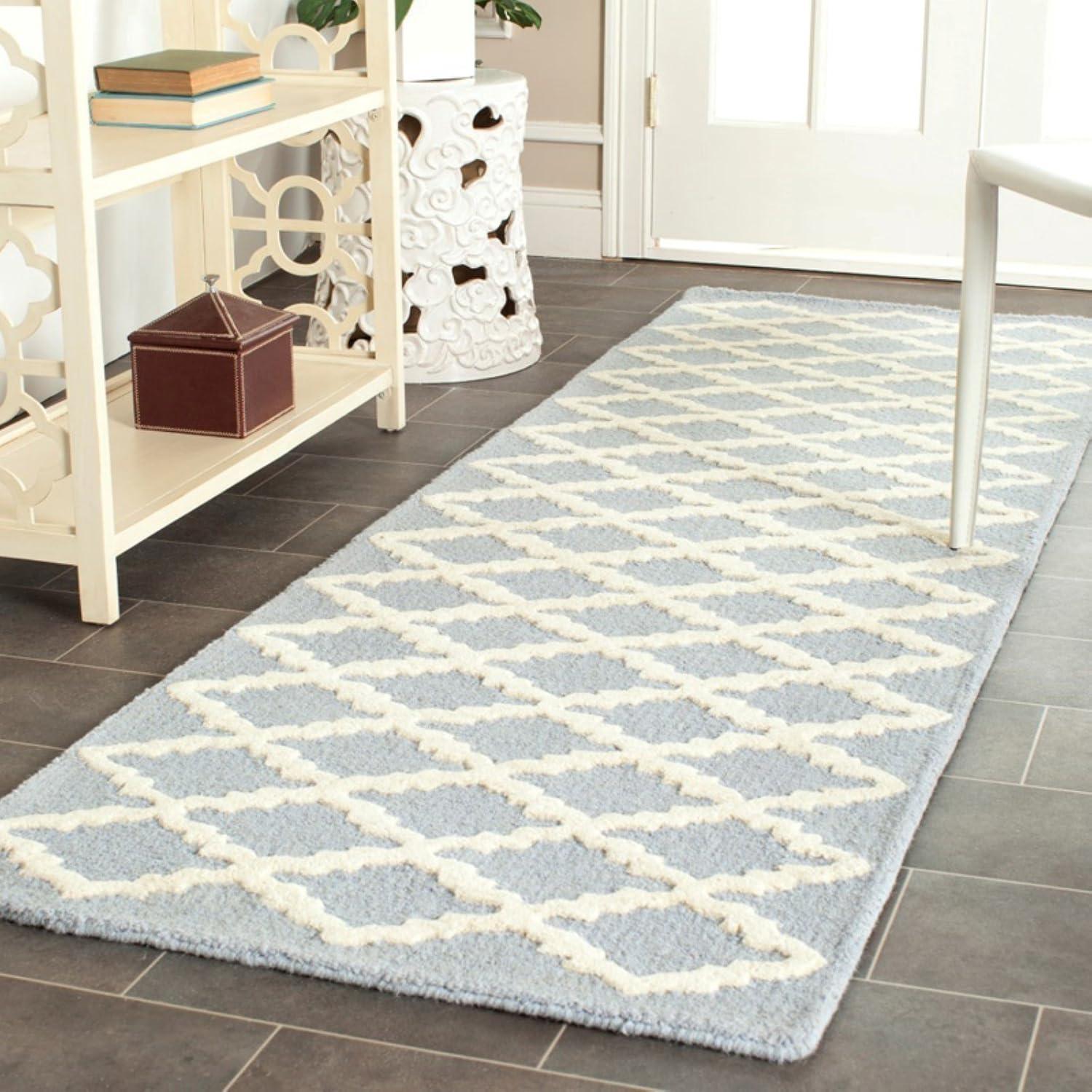 Hand-Tufted Elegance Wool Rug in Light Green/Ivory, 4' x 6'