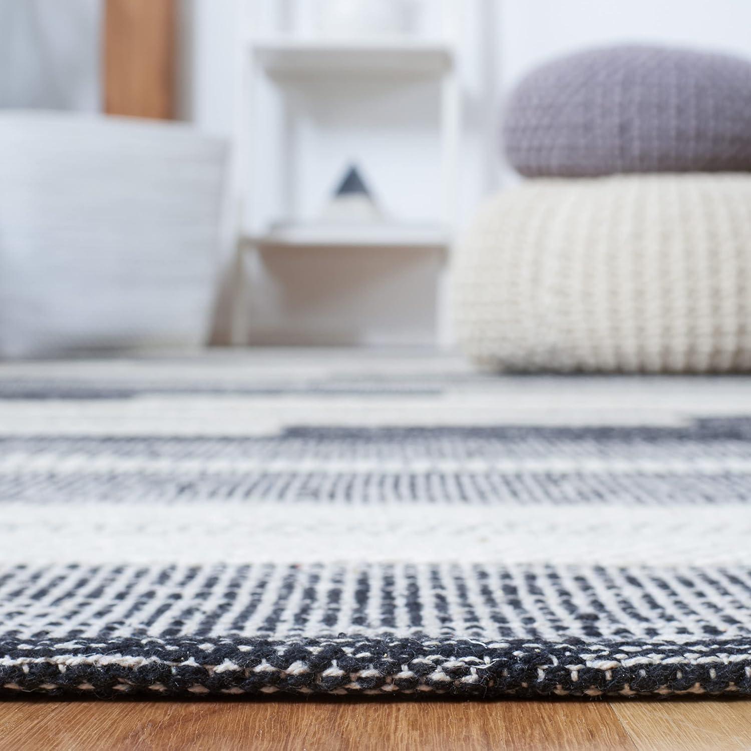 Safavieh Kilim Hand Woven Performance Striped Rug