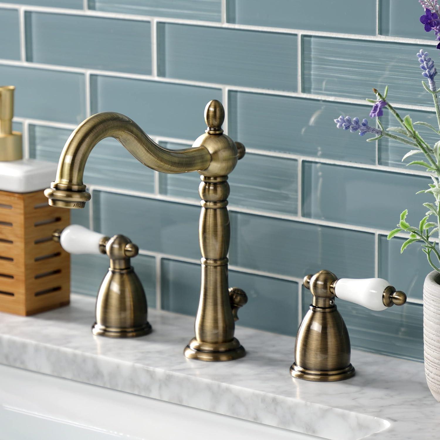 Heritage Widespread Bathroom Faucet with Drain Assembly