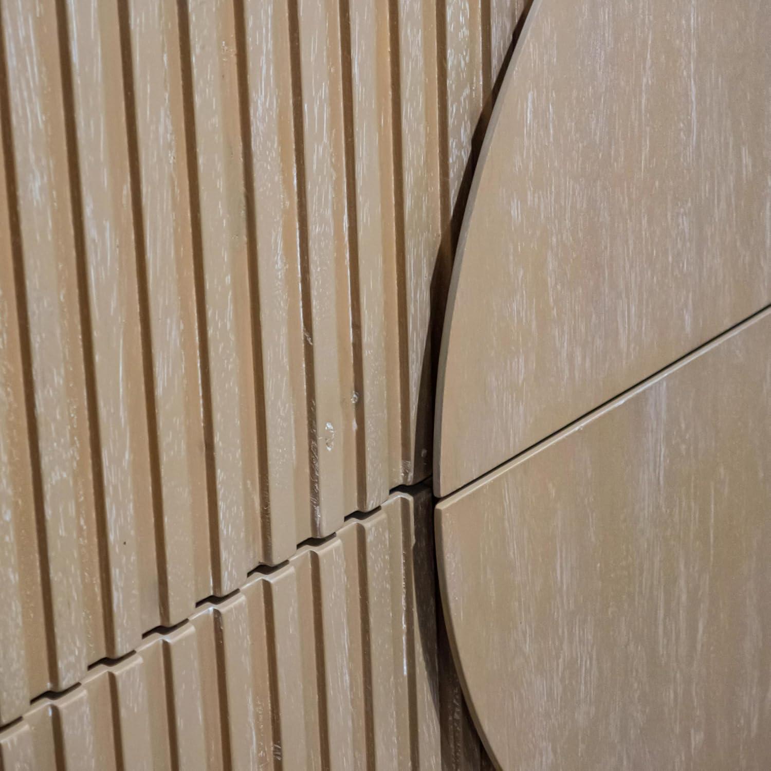 Furniture of America Tissen Modern Solid Wood 5-Piece Queen Bedroom Set with USB Ports, Reeded Panels, Curved Edges and Beveled Mirror, Box Spring Needed, Natural