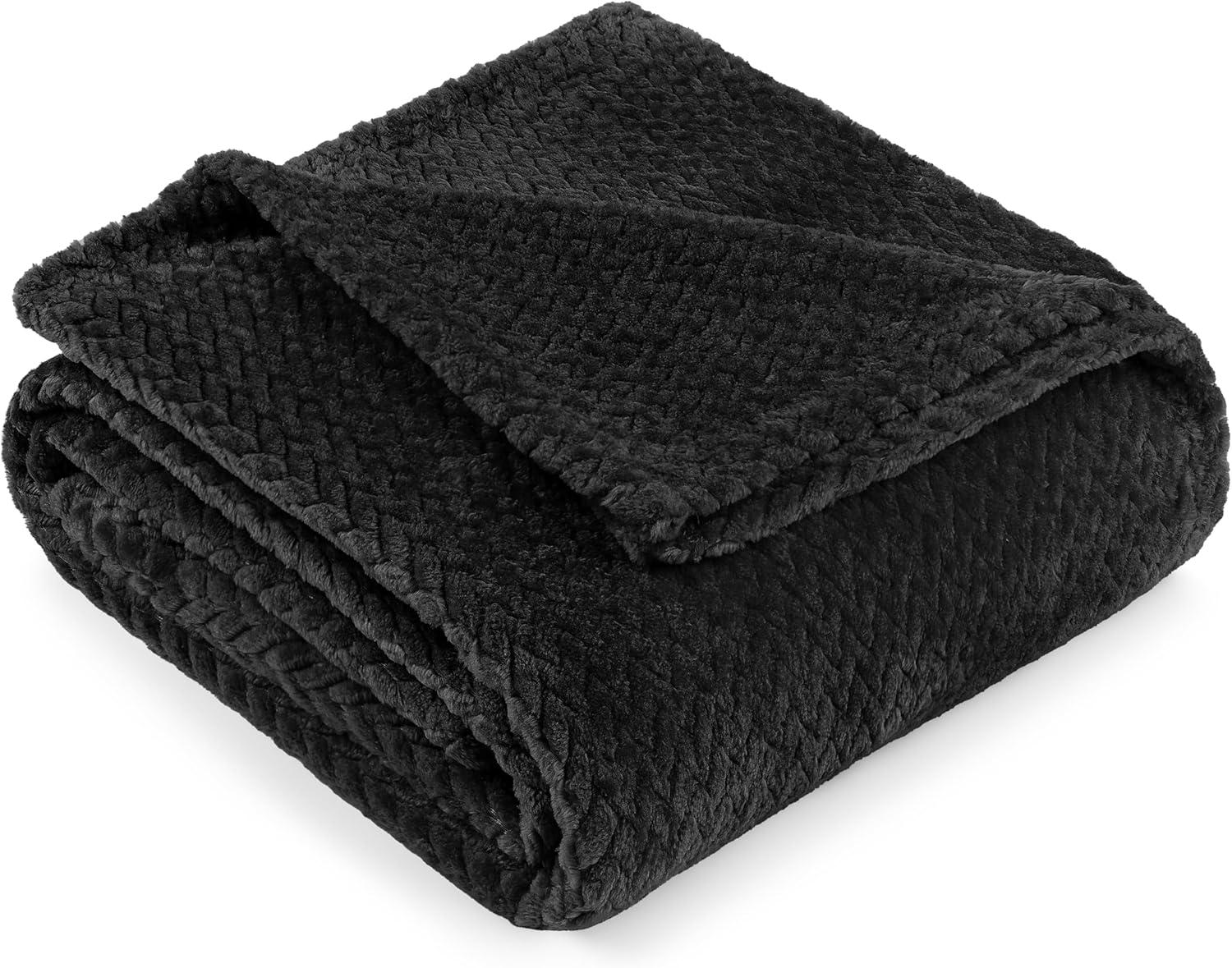 PAVILIA Lightweight Fleece Throw Blanket for Couch, Soft Warm Flannel Blankets for Bed