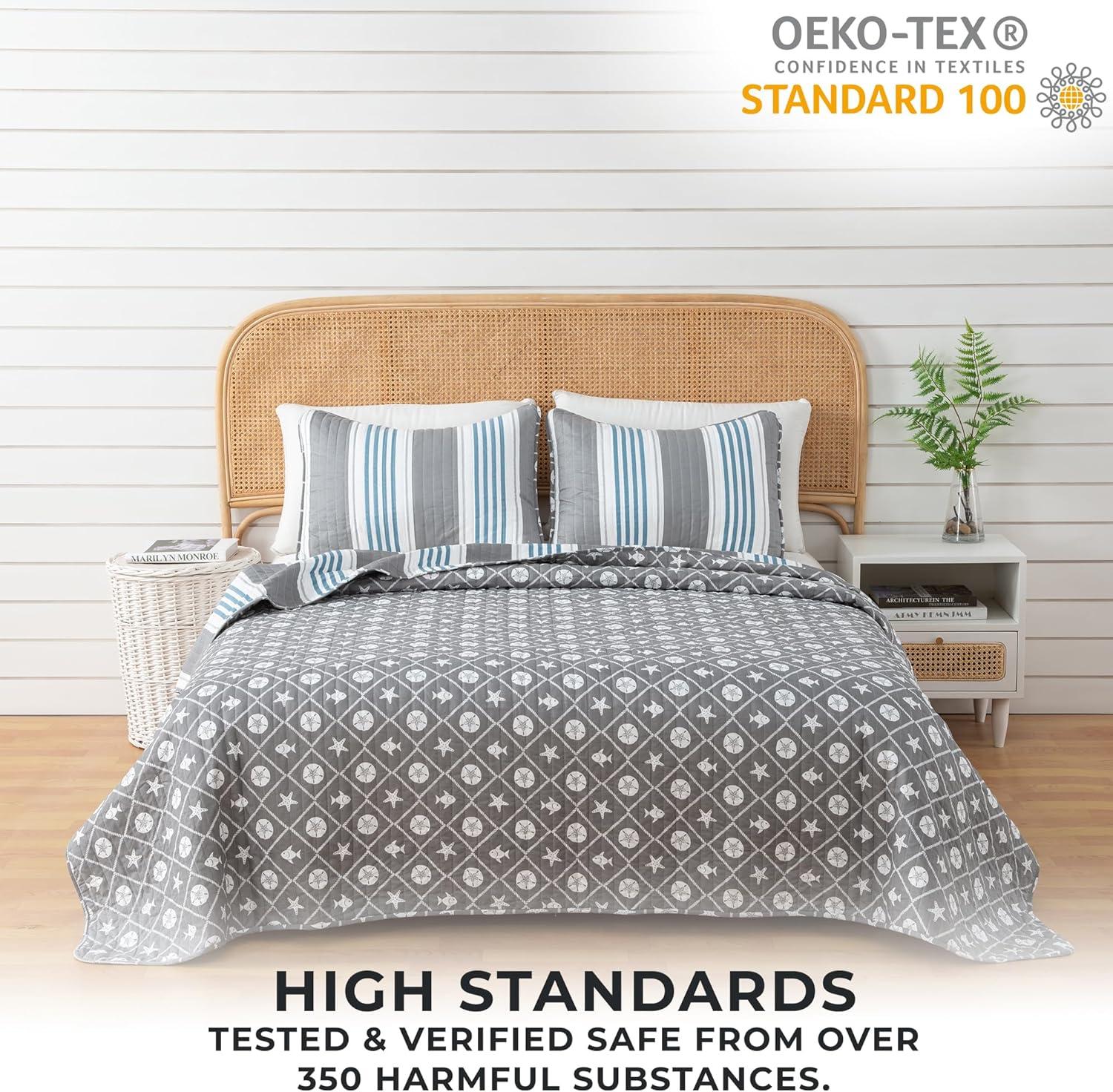 Great Bay Home Coastal Beach Reversible Reversible Quilt Set With Shams  (Twin, Multi)