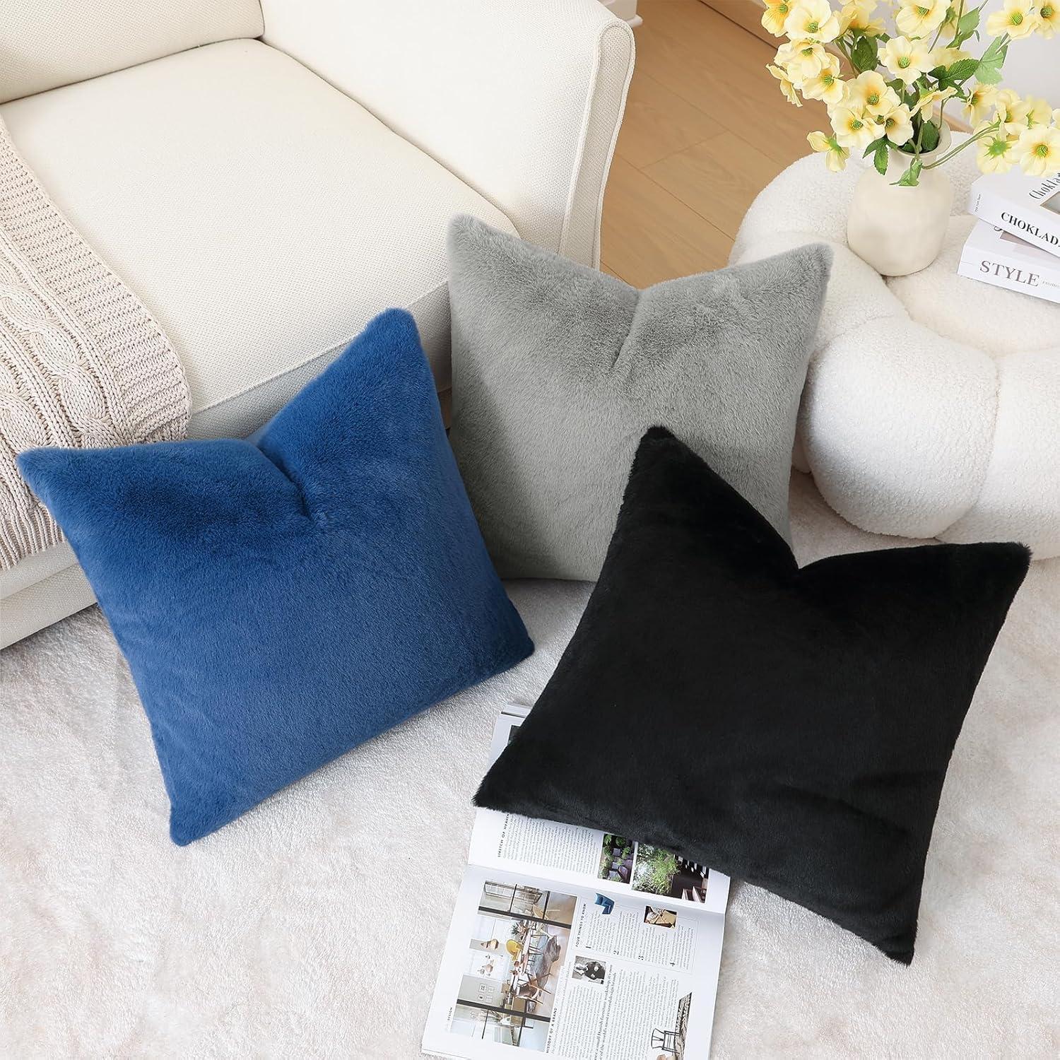PAVILIA Set of 2 Throw Pillow Covers, Decorative Velvet Square Cushion Cases for Bed Sofa Couch Bedroom Living Room, Navy Blue/20 x 20
