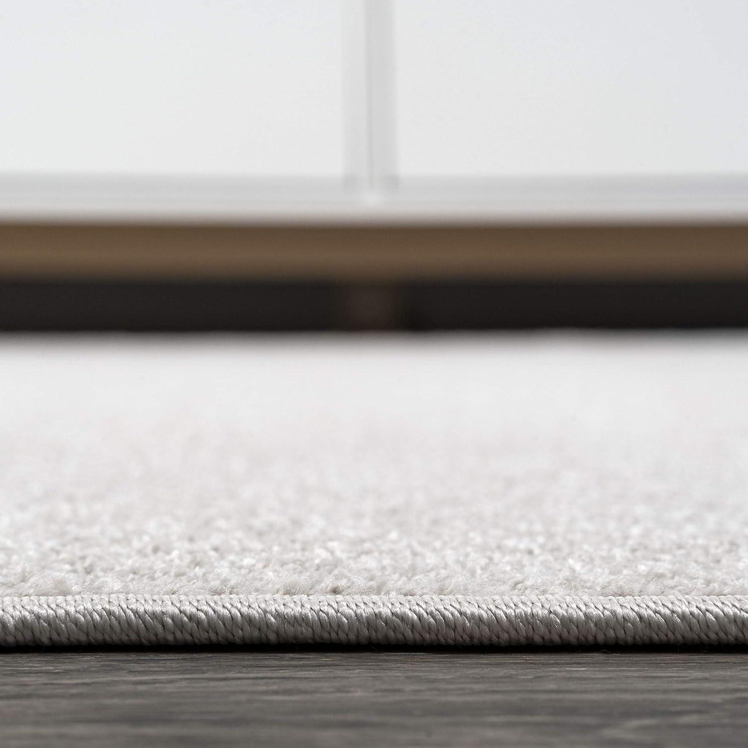 3'x5'Oval  Haze Solid Low-Pile, Ivory - JONATHAN Y