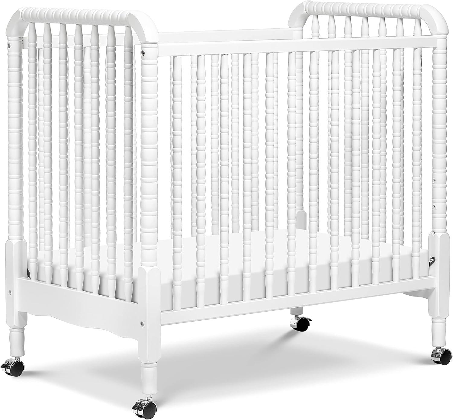 DaVinci Jenny Lind 3-in-1 Convertible Mini Crib