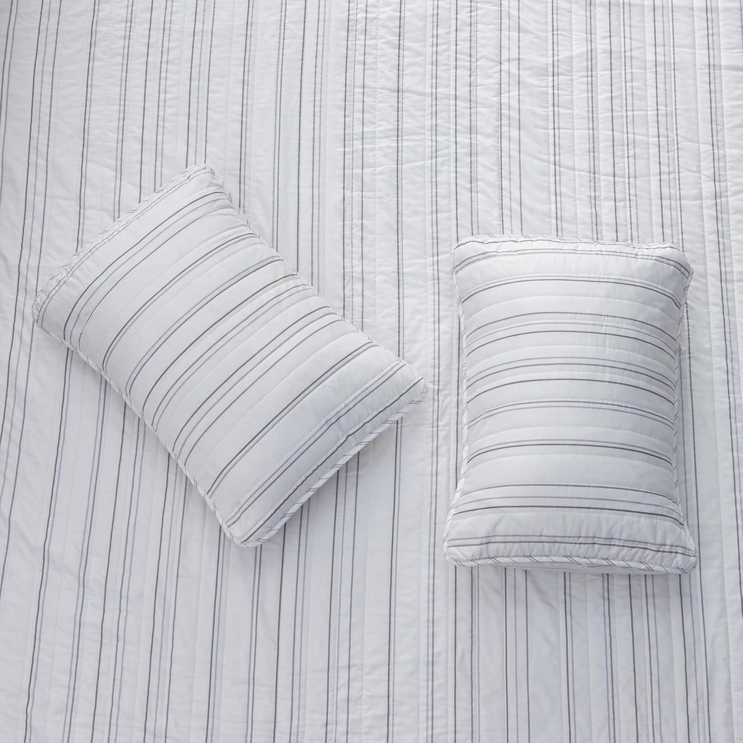 Great Bay Home Everette Ombre Striped 3-Piece Reversible Quilt Set