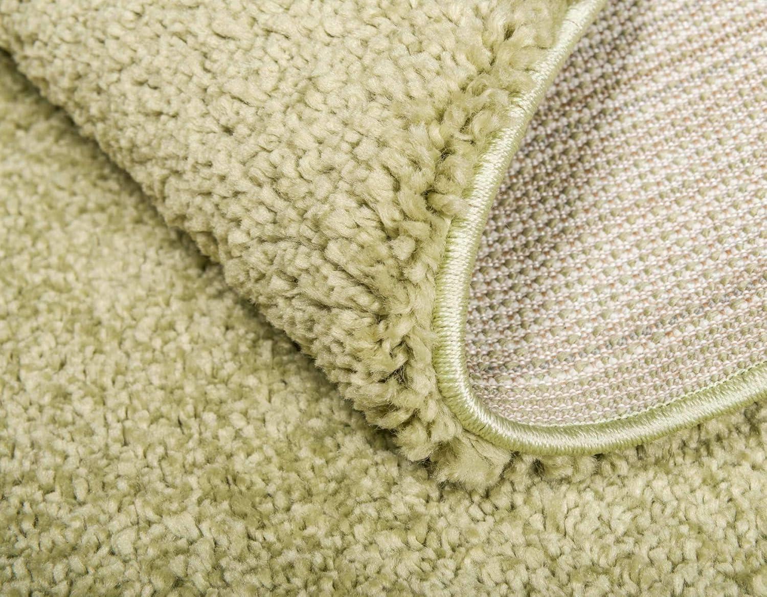 Unique Loom 2' 2 x 13' 0 Solo Calabasas Light Green Area Rug