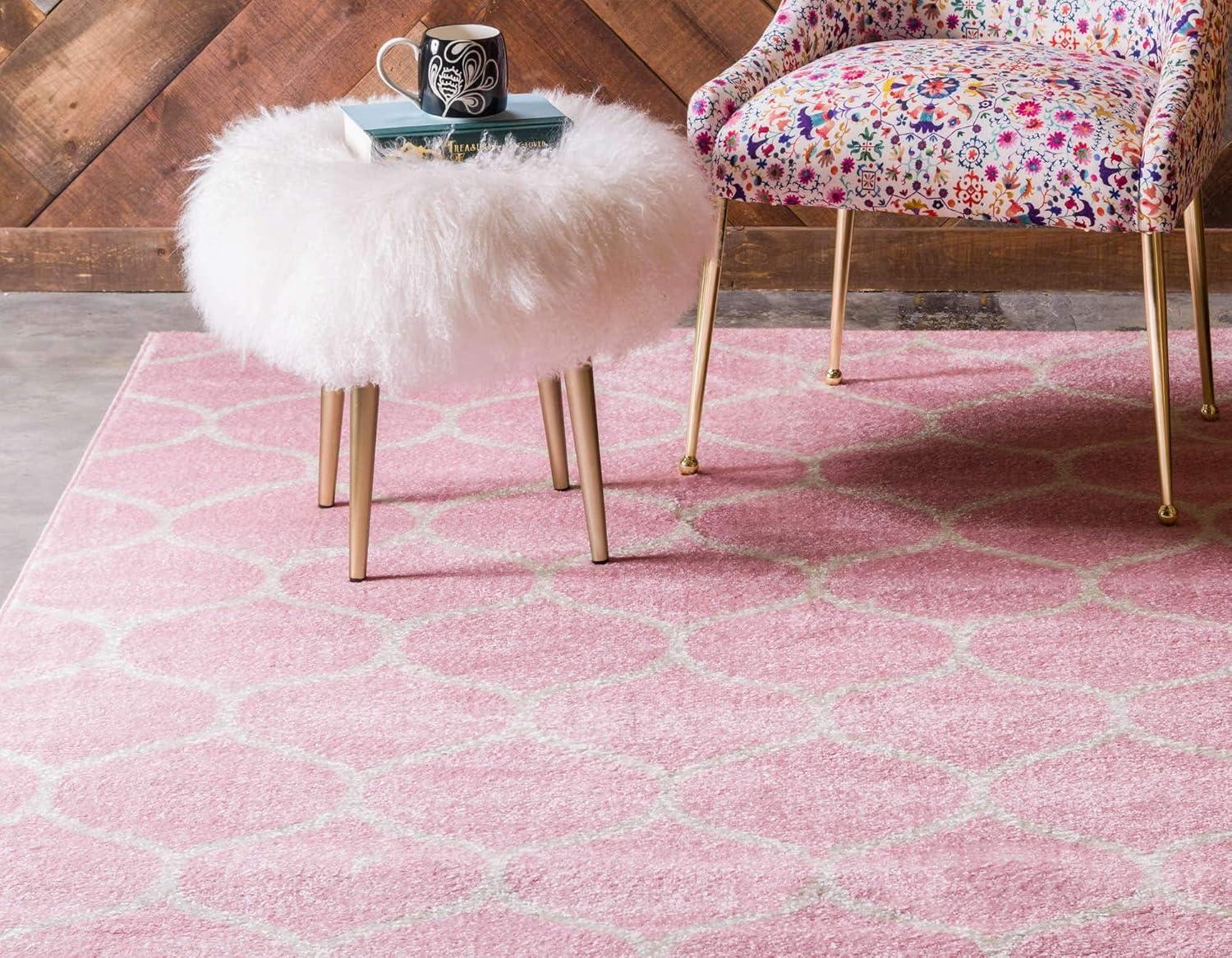 Unique Loom 8' 0 x 10' 0 Trellis Frieze Light Pink Area Rug